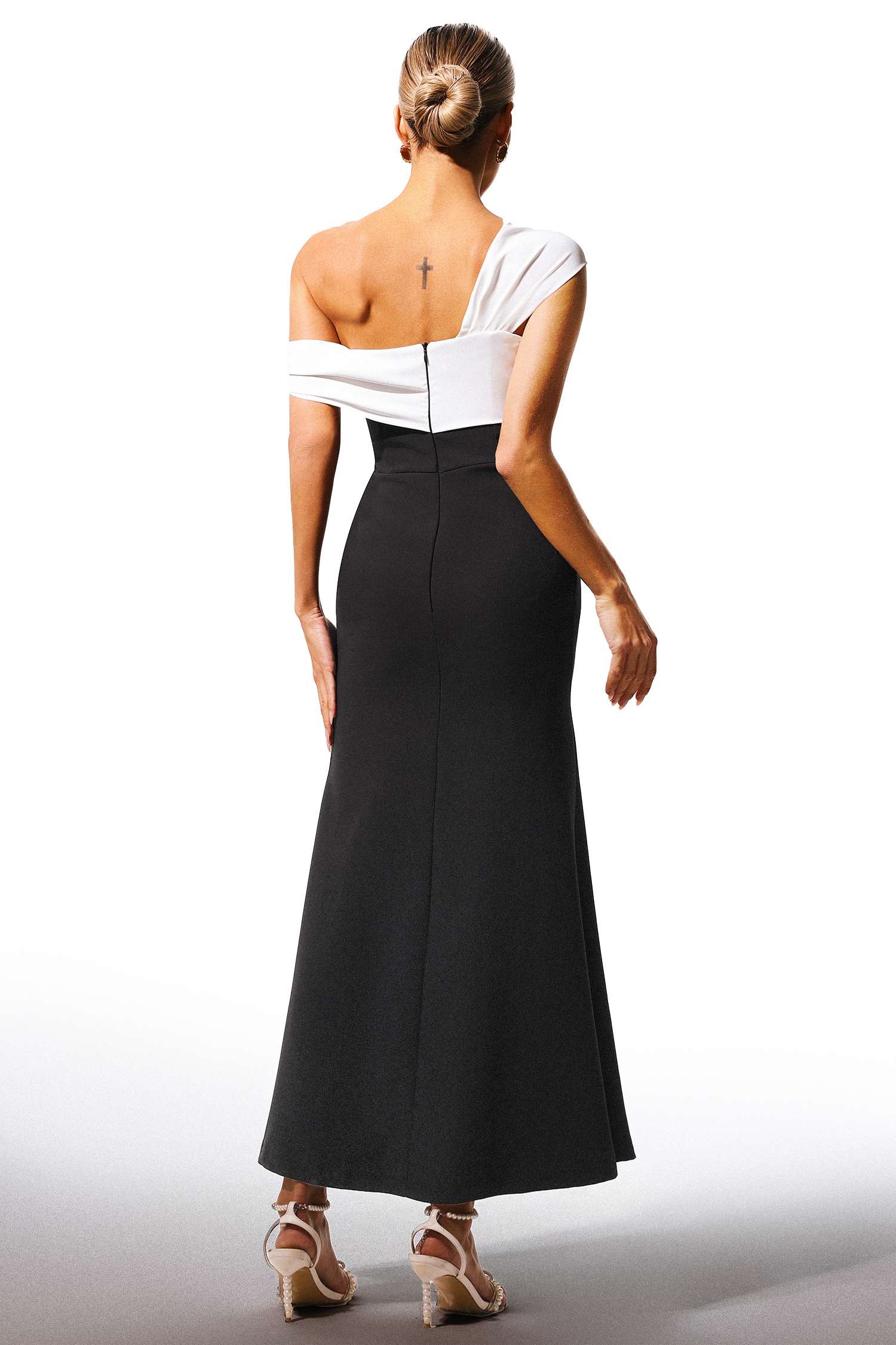 Jacqueline Sleeveless Kink Maxi Dress