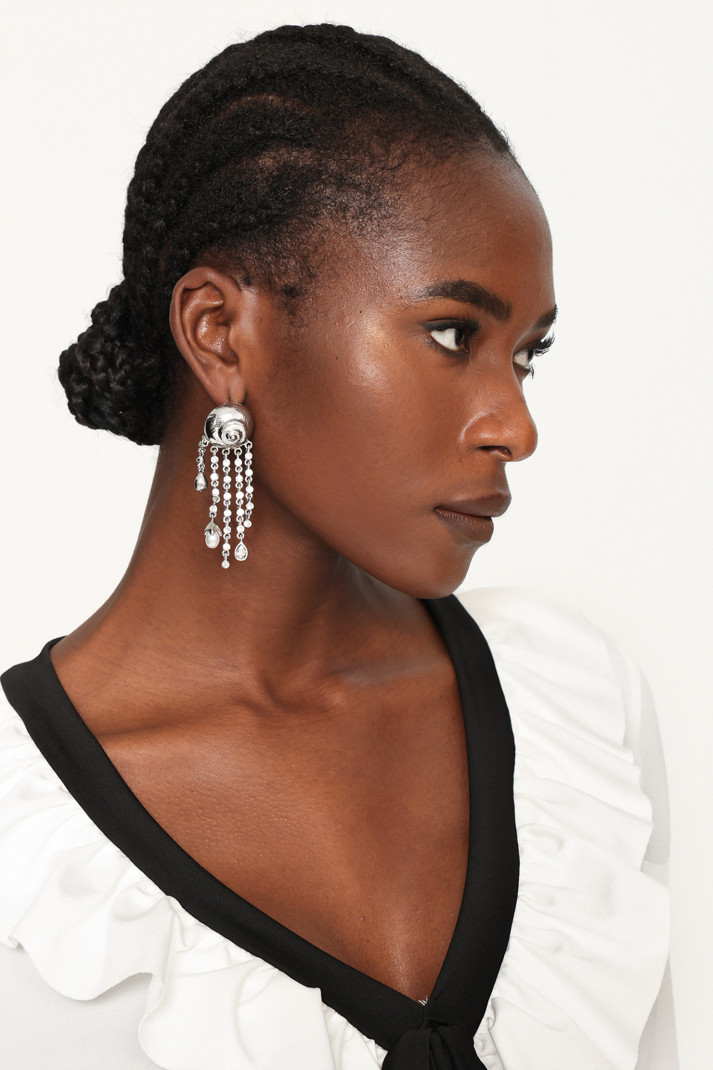 Kianala Metal Tassel Diamond Pearl Earrings