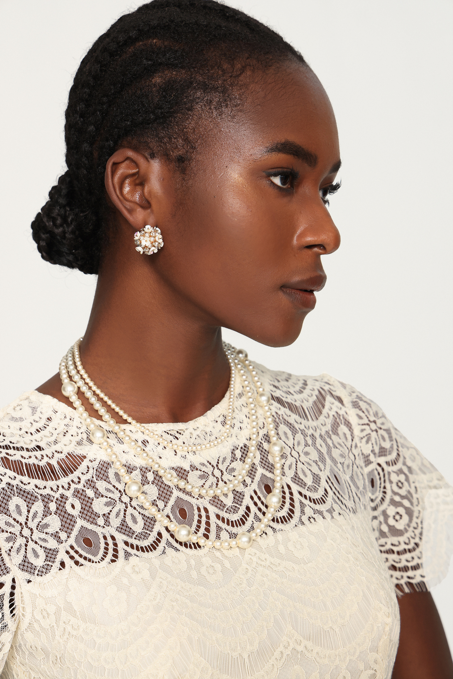 Maliya Flowers Pearl Diamond Earrings