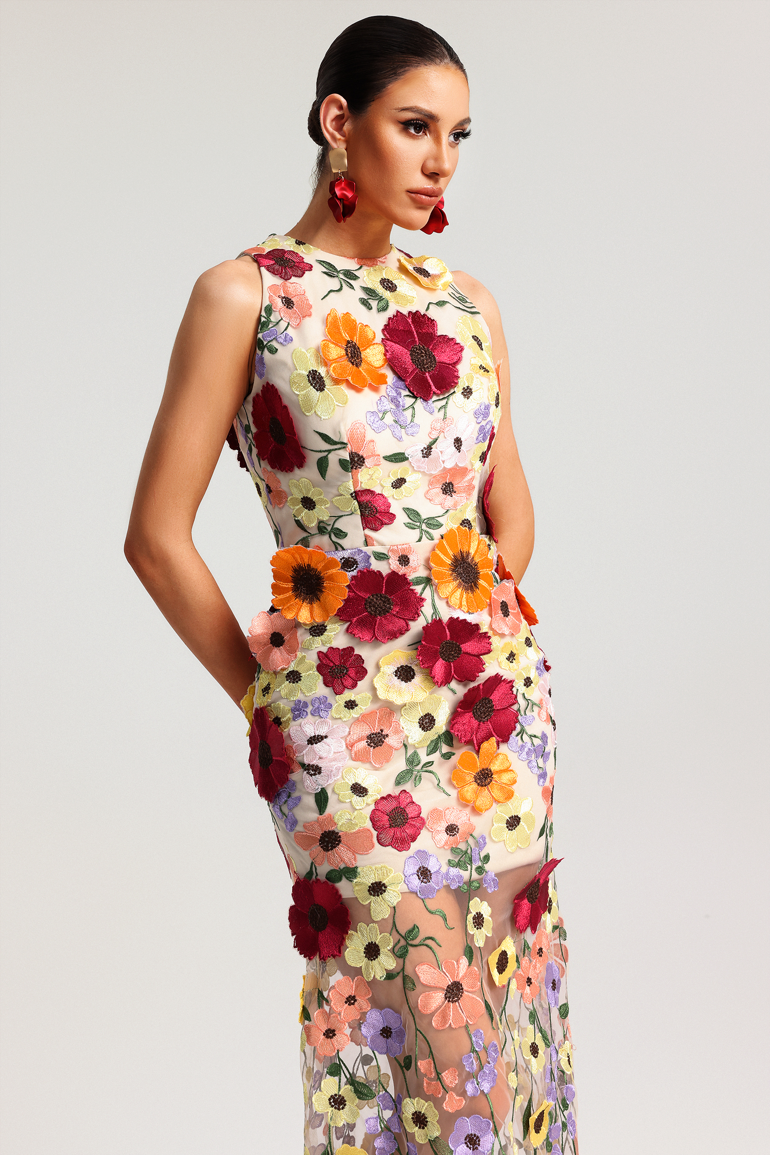 Ulasa Sleeveless Embroidery Flowers Maxi Dress