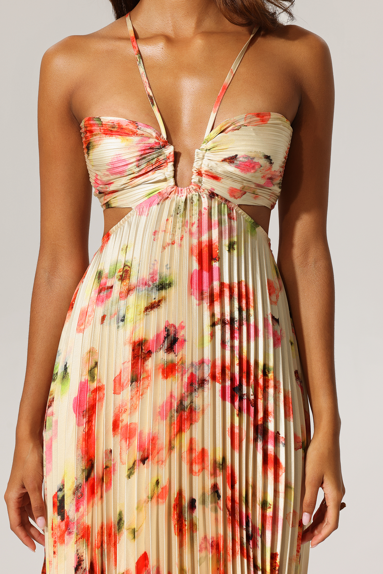 Huresa Halter Sleeveless V-Neck Hollow Out Maxi Dress