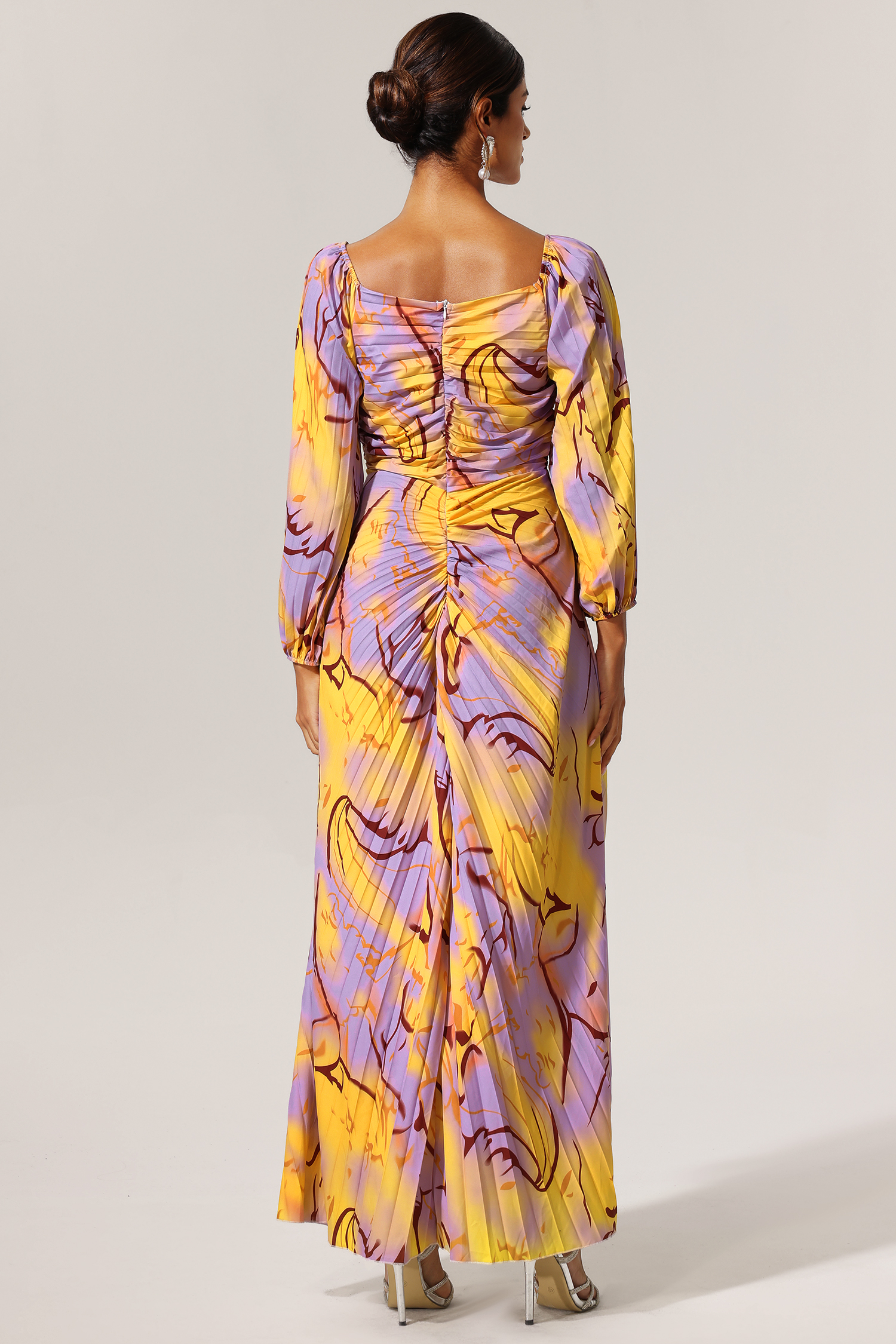 Quanha Diamond Printed Long Sleeves Slit Maxi Dress