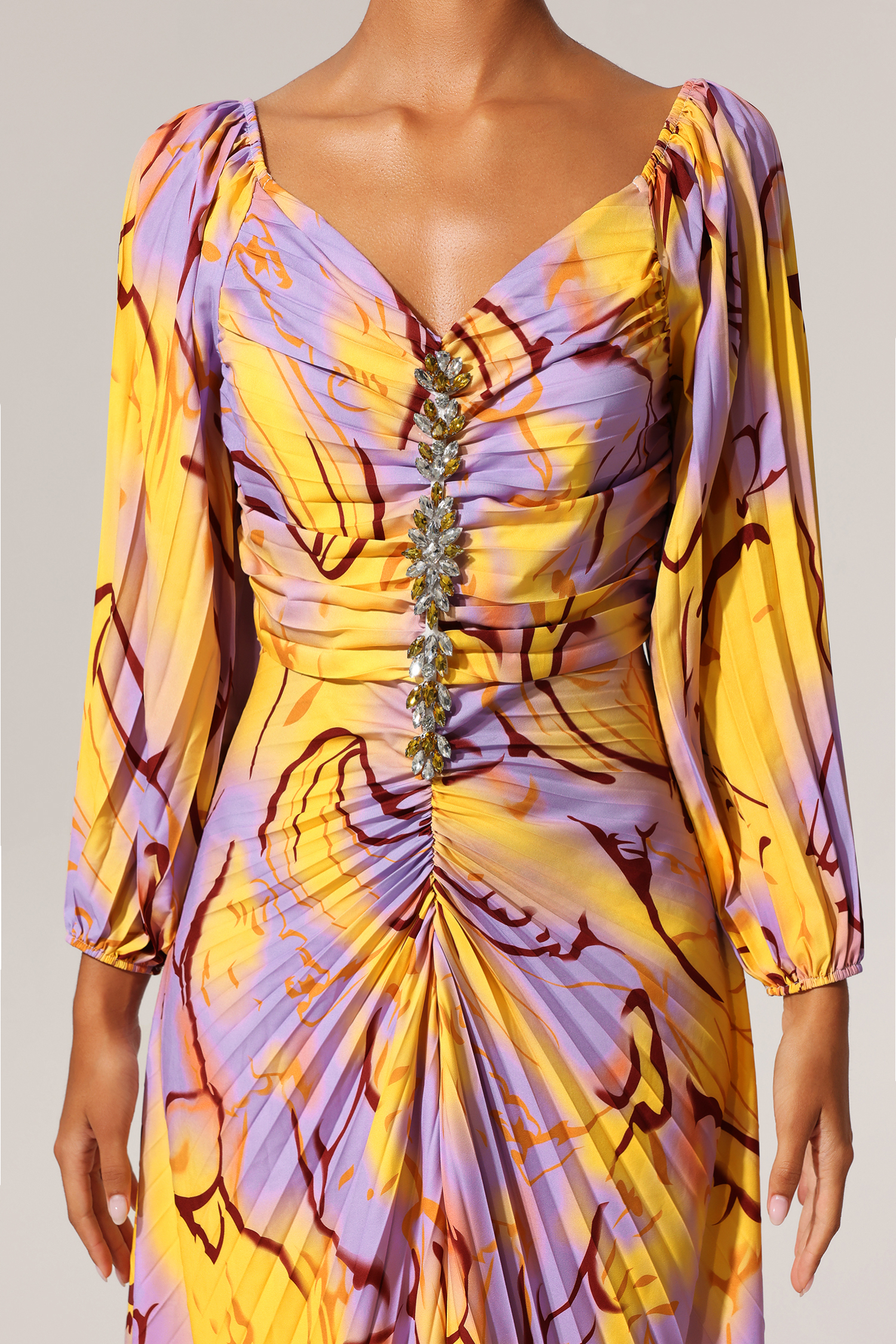 Quanha Diamond Printed Long Sleeves Slit Maxi Dress