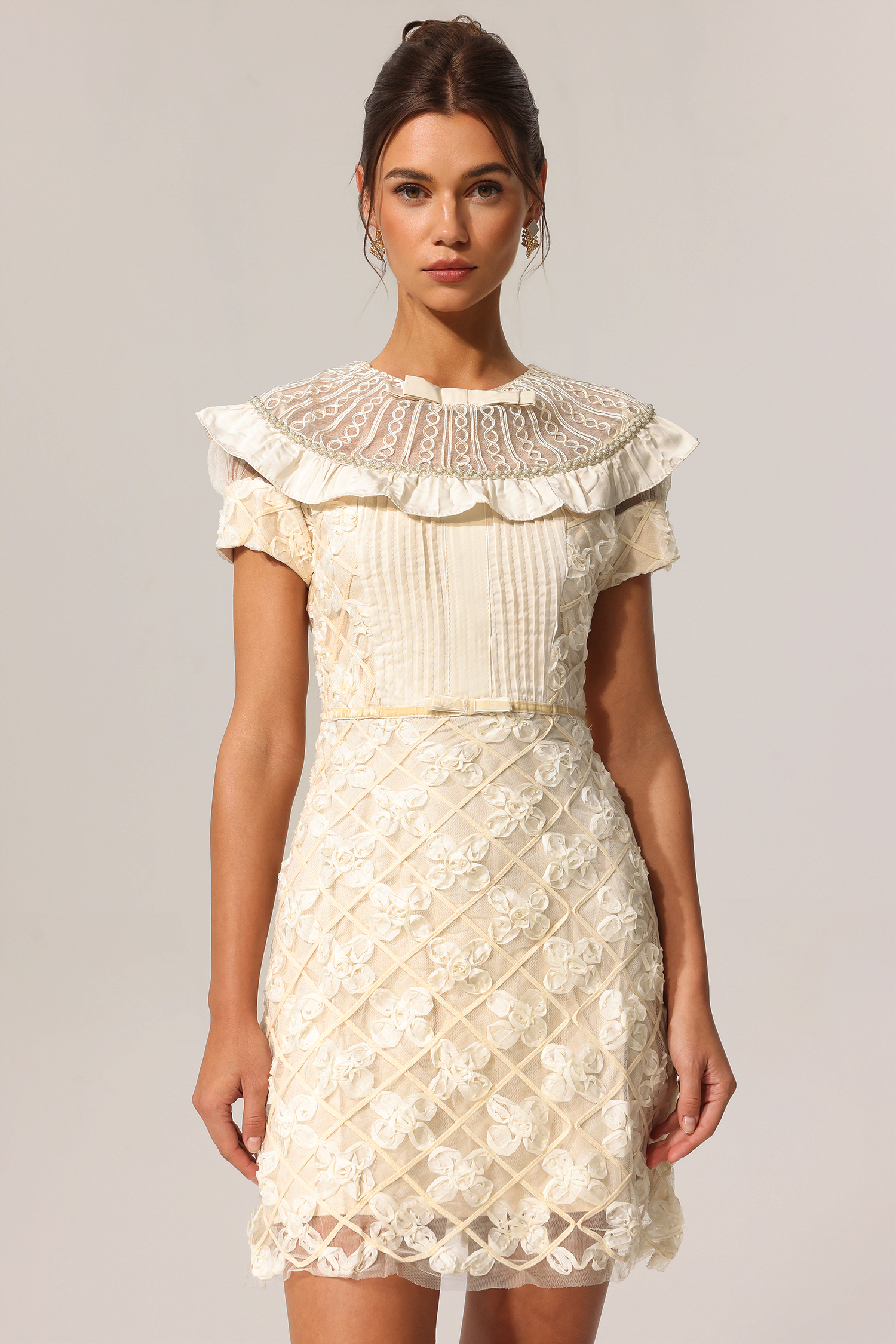 Eanna Short Sleeves Folds Lace Mini Dress