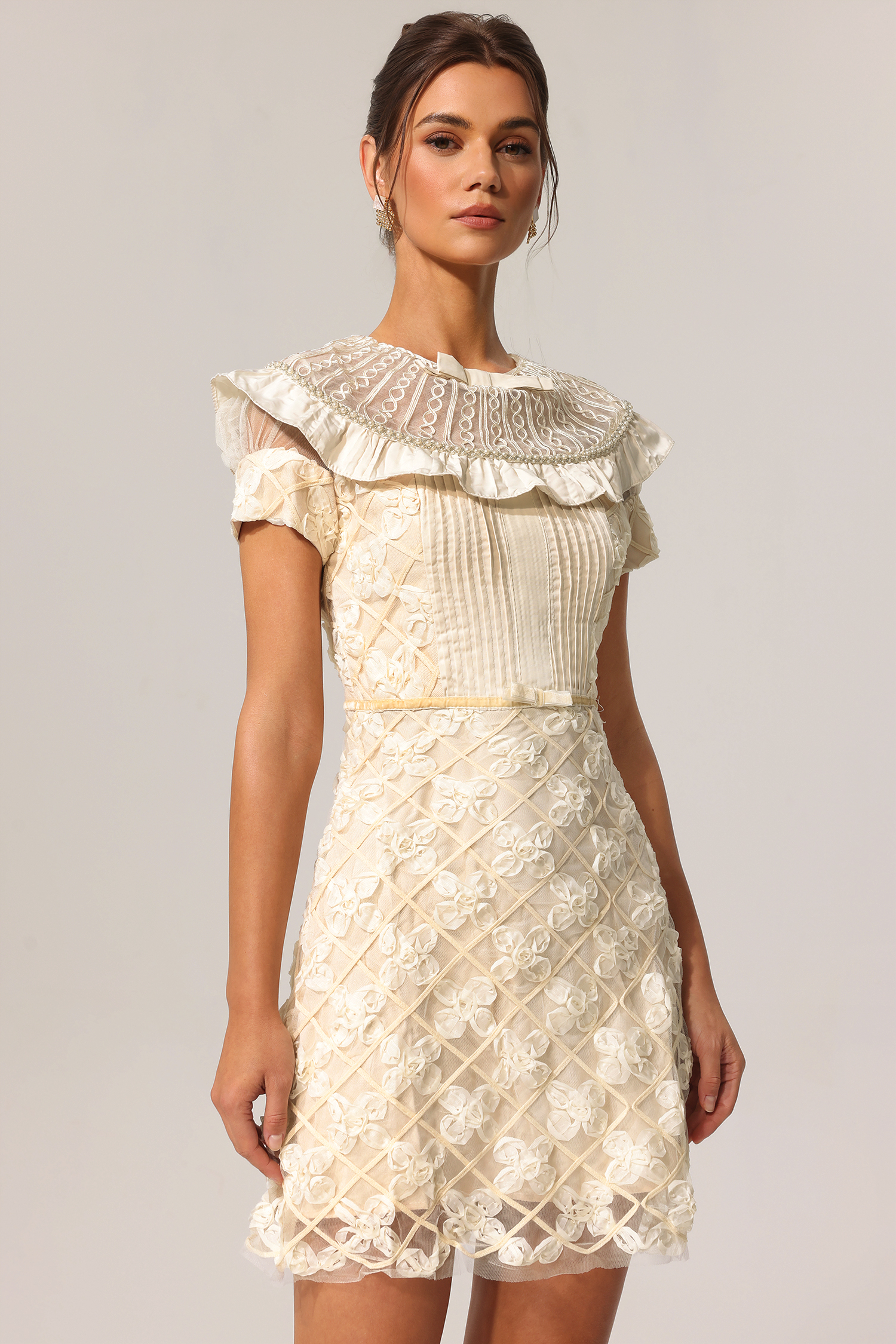 Eanna Short Sleeves Folds Lace Mini Dress