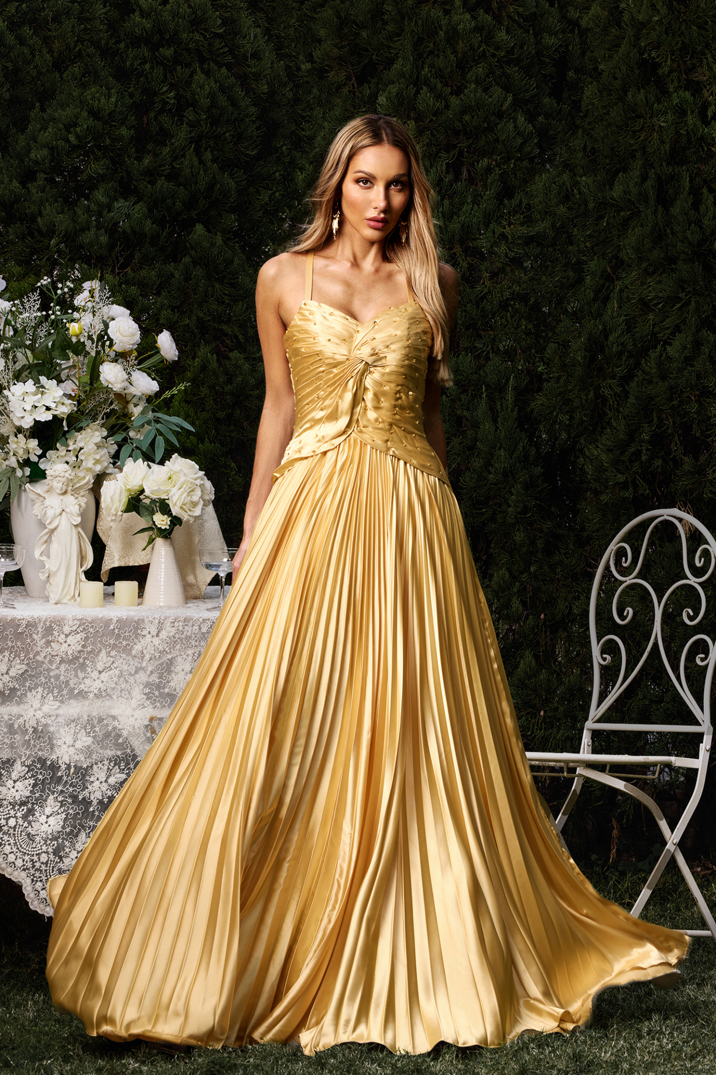 Wreya Sleeveless Diamond Knot Maxi Dress