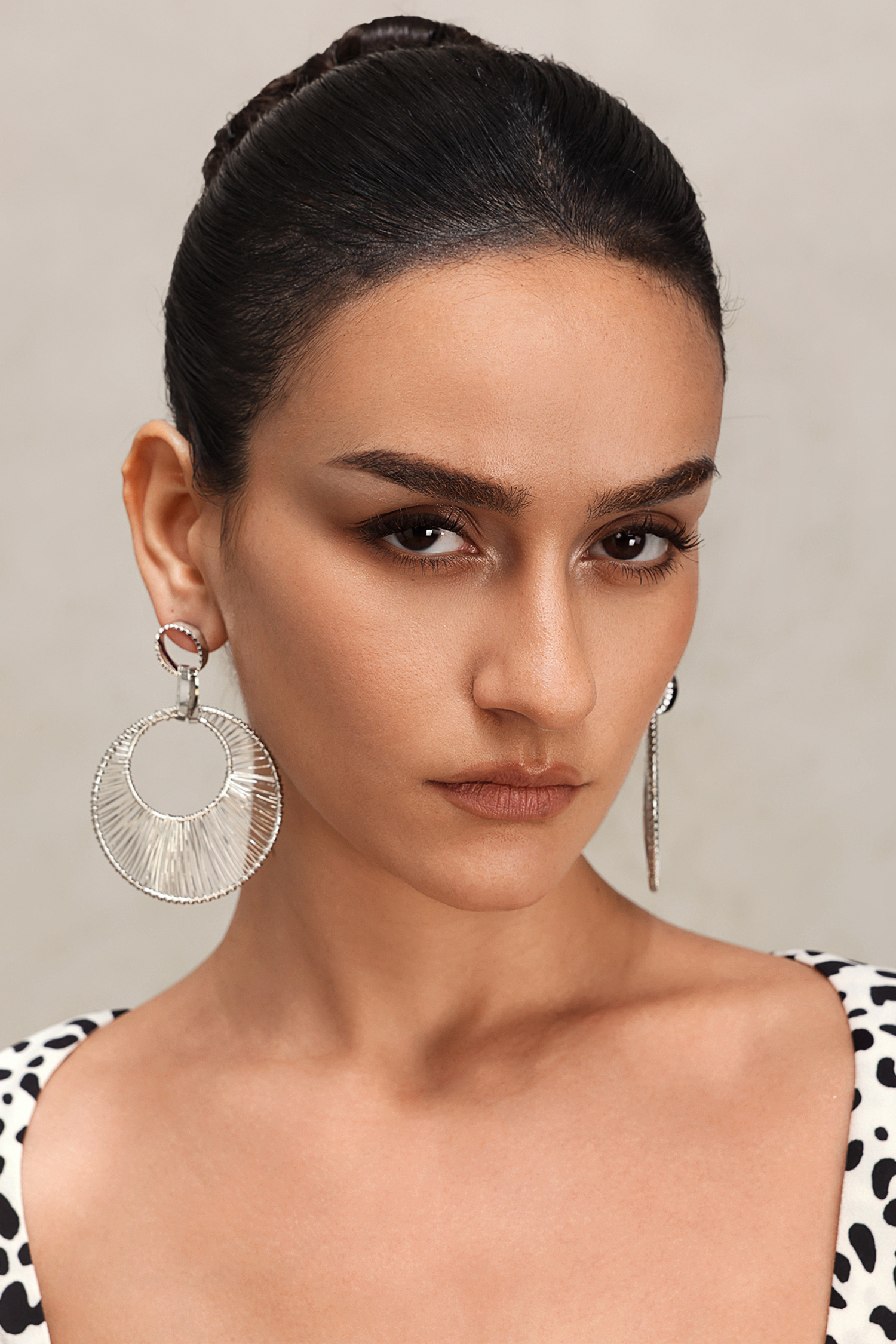 Yaen Circle Knit Hollow Out Earrings