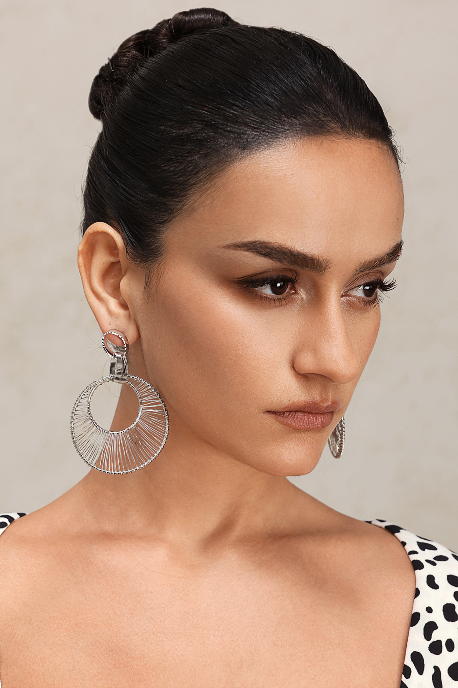 Yaen Circle Knit Hollow Out Earrings