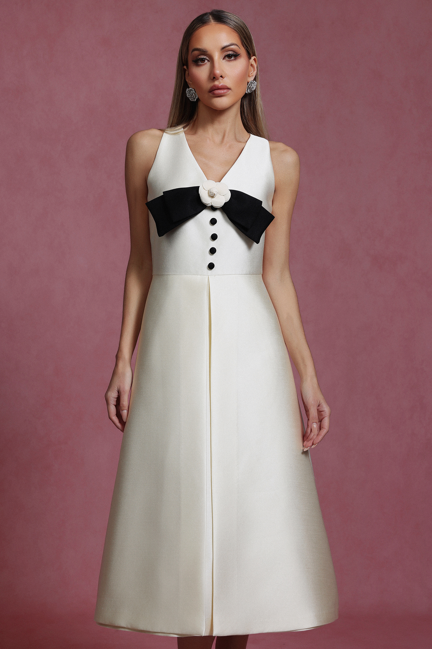 Takila V-Neck Sleeveless Bow Flowers Midi Dress