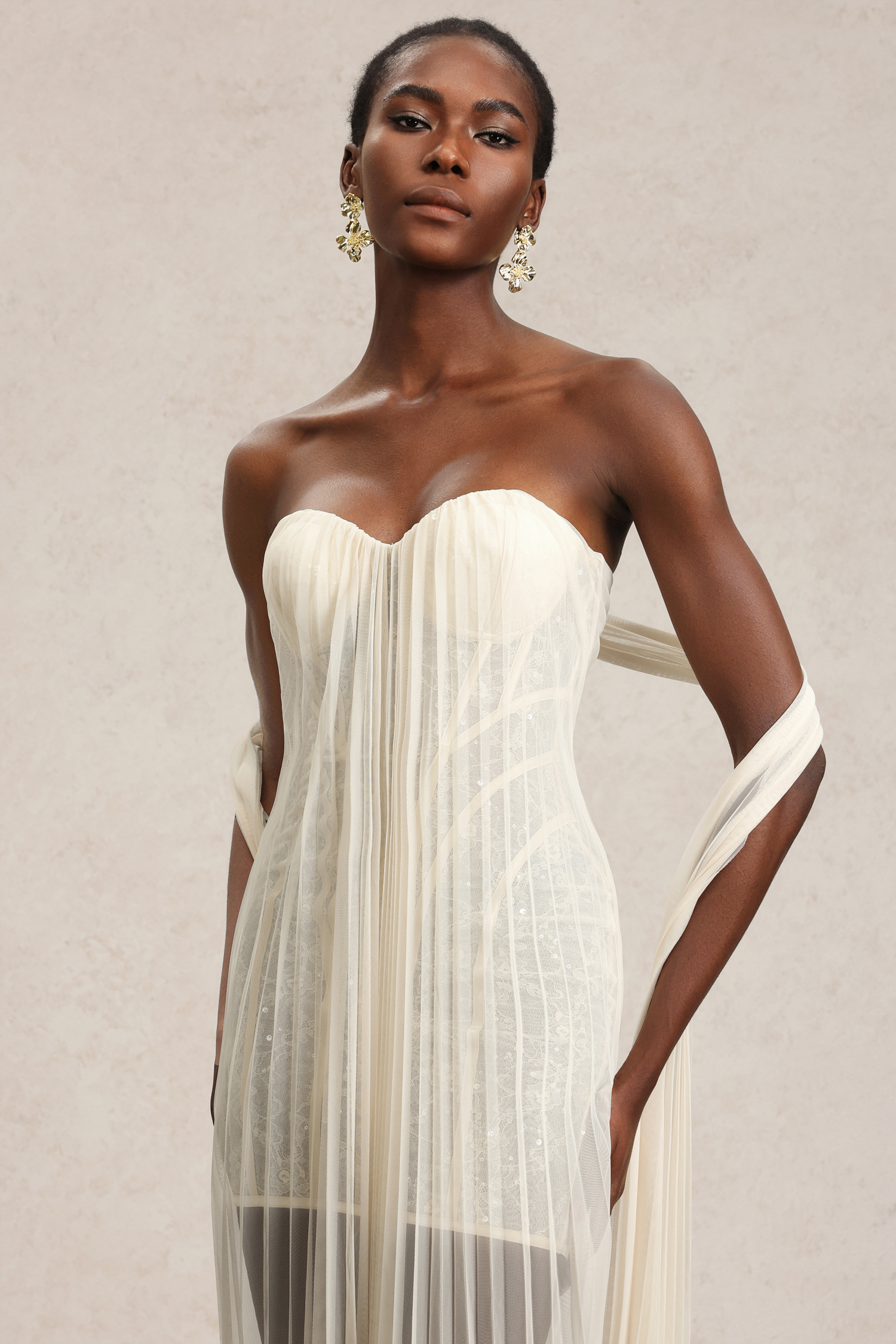 Maka Sleeveless Lace Sequin Maxi Dress