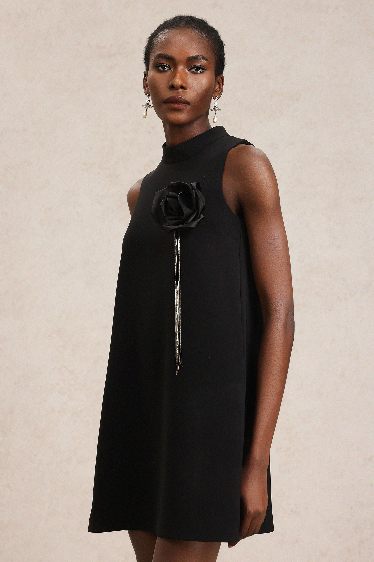 Doda Sleeveless Round Neck Flower Mini Dress