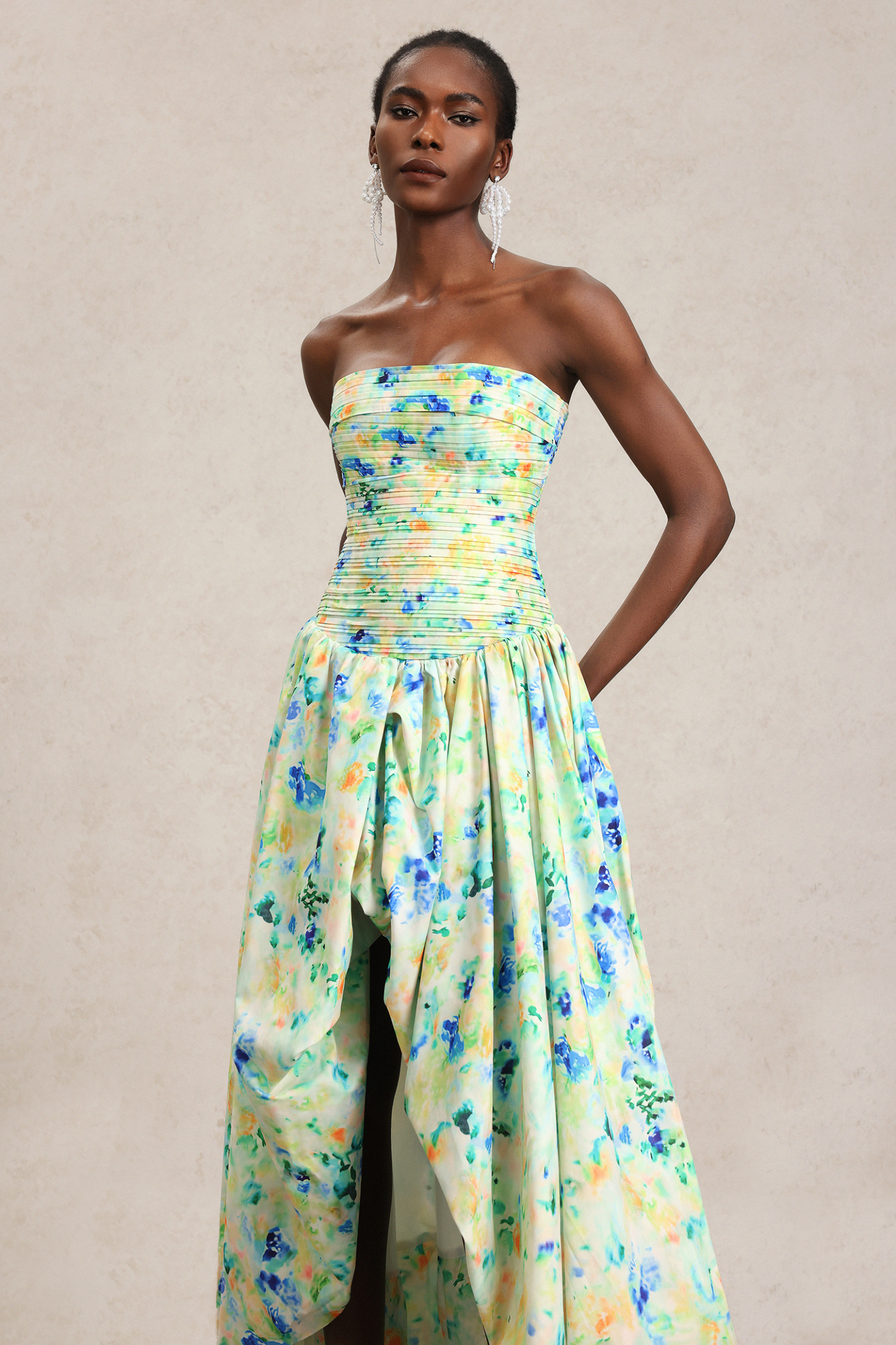 Liliana Sleeveless Floral Printed Folds Maxi Dress