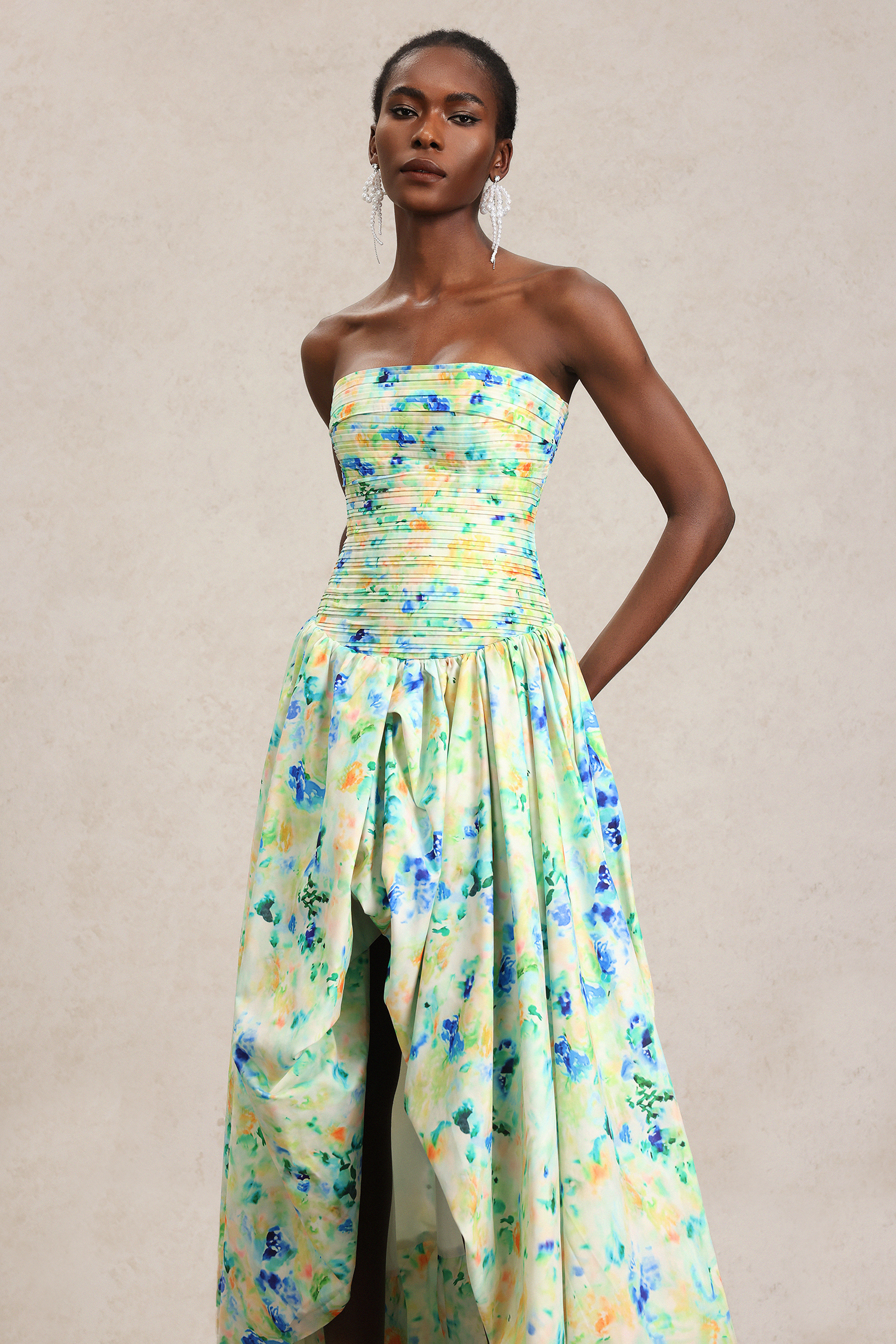 Liliana Sleeveless Floral Printed Folds Maxi Dress