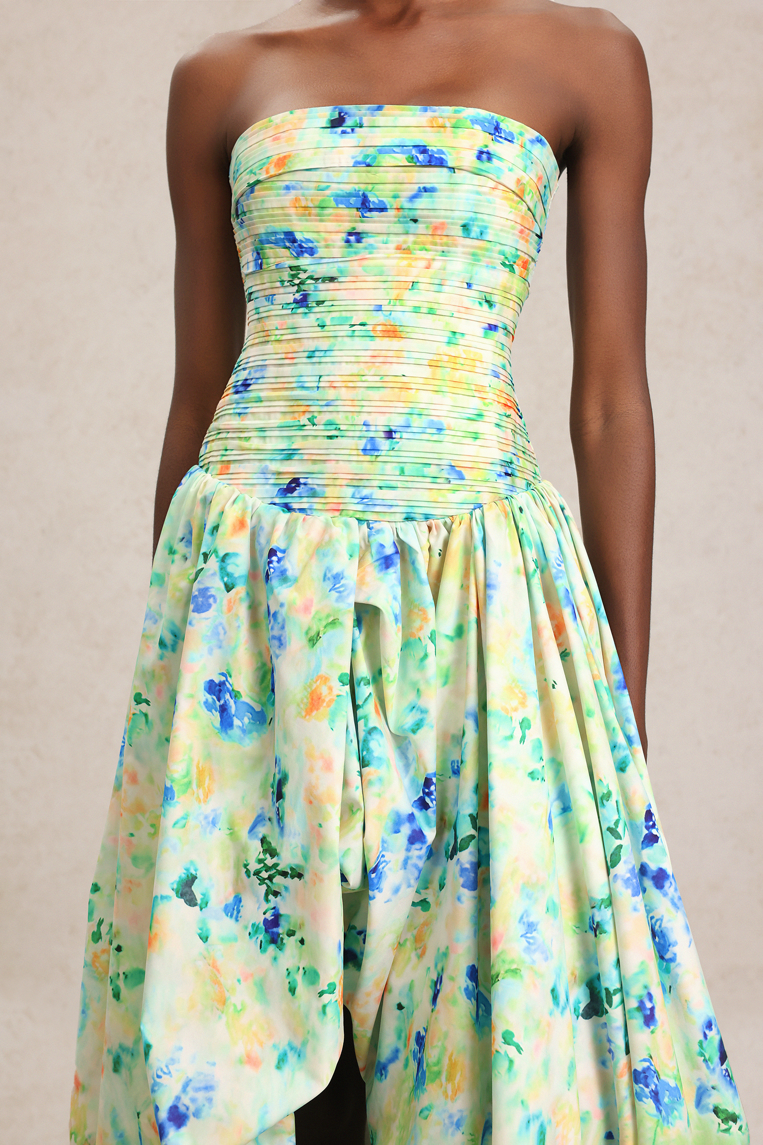 Liliana Sleeveless Floral Printed Folds Maxi Dress