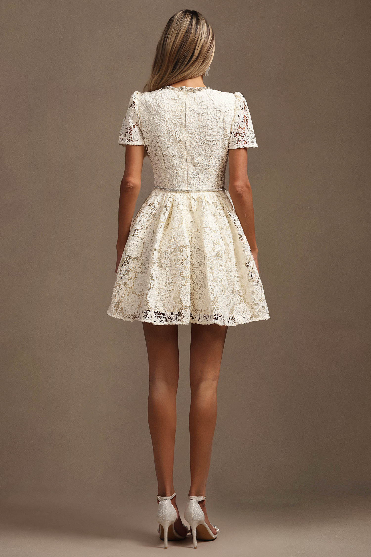 Sukia Short Sleeves Diamond Bowknot Lace Mini Dress