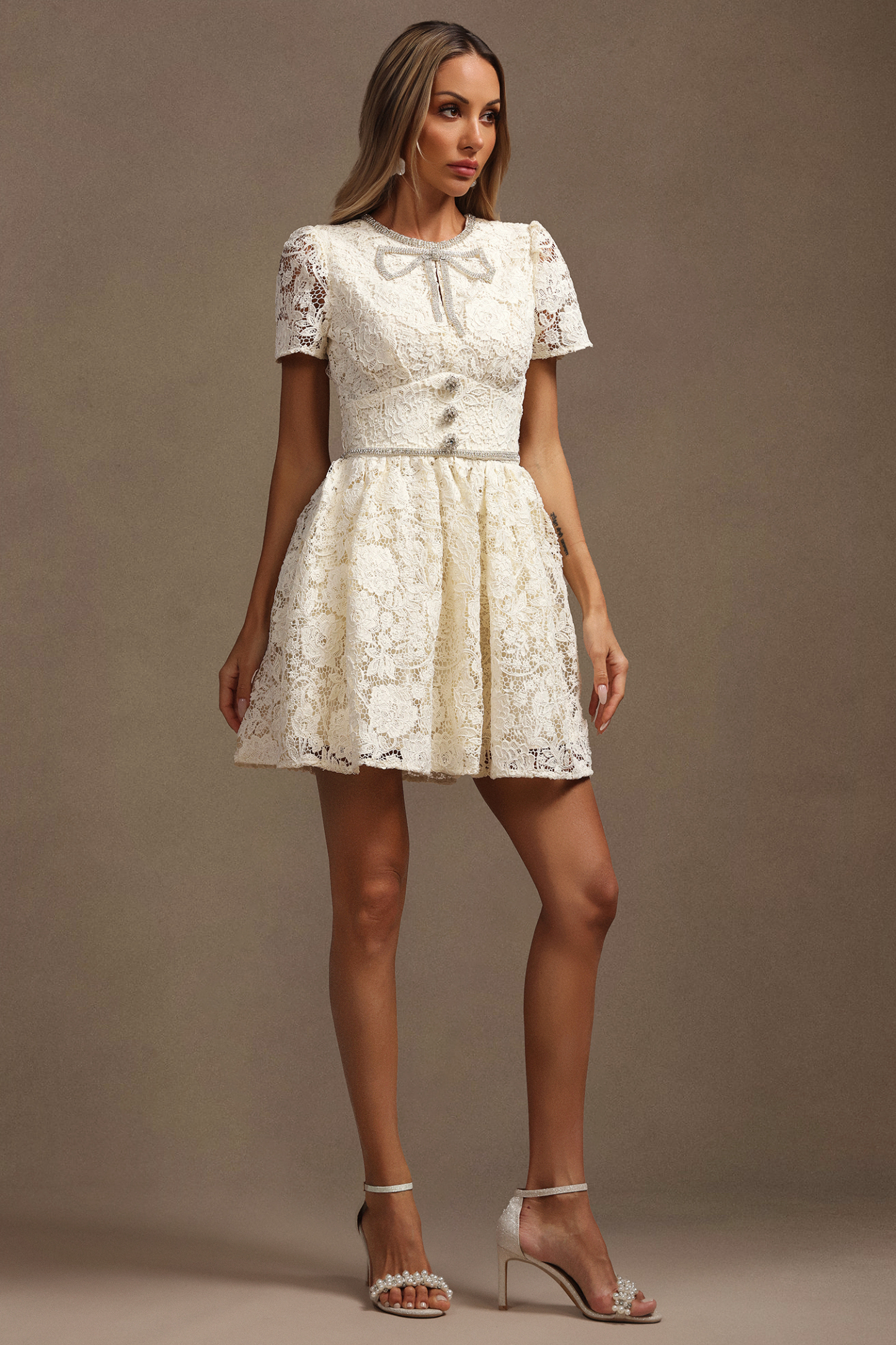 Sukia Short Sleeves Diamond Bowknot Lace Mini Dress