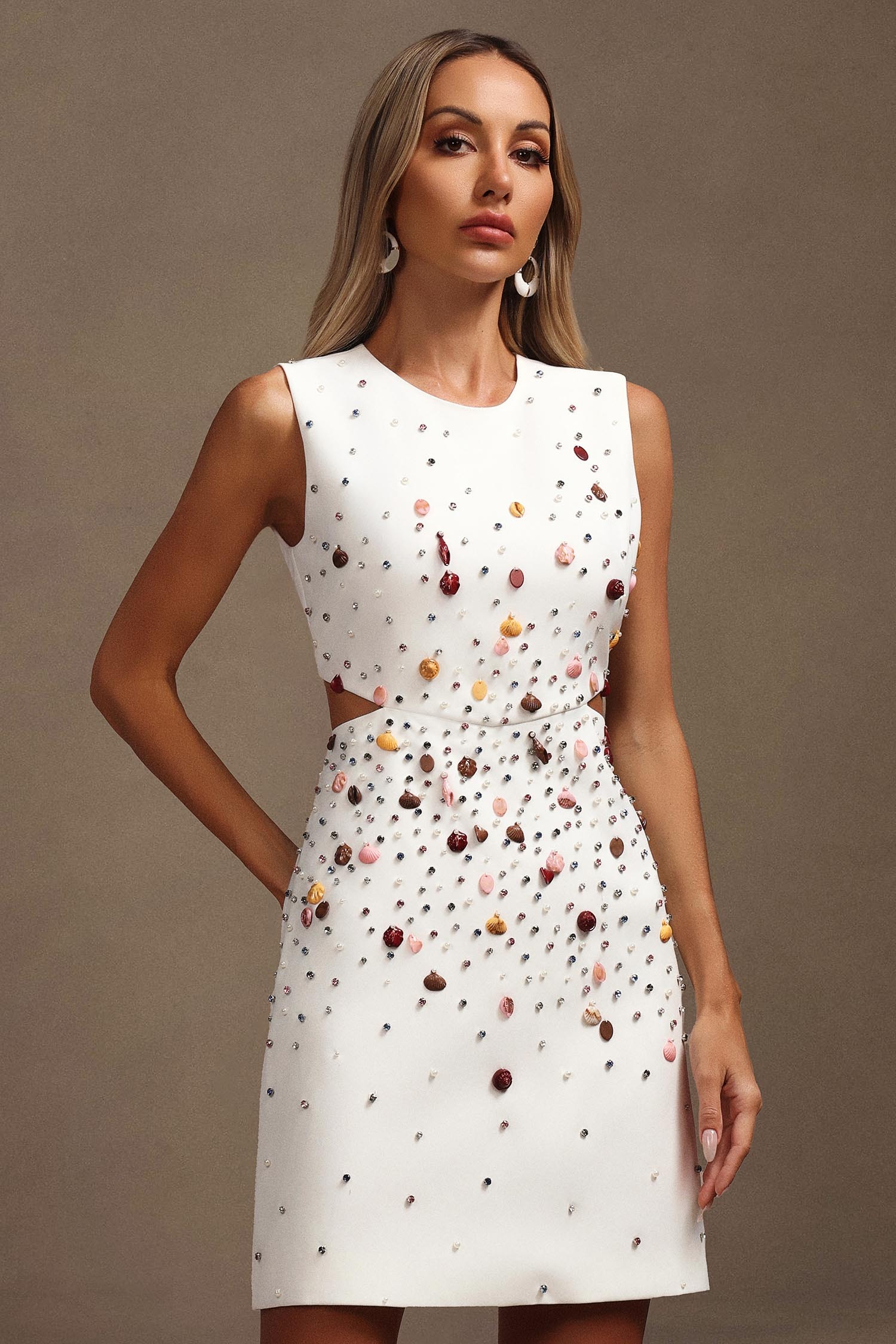 Nanon Sleeveless Hollow Out Diamond Conch Mini Dress