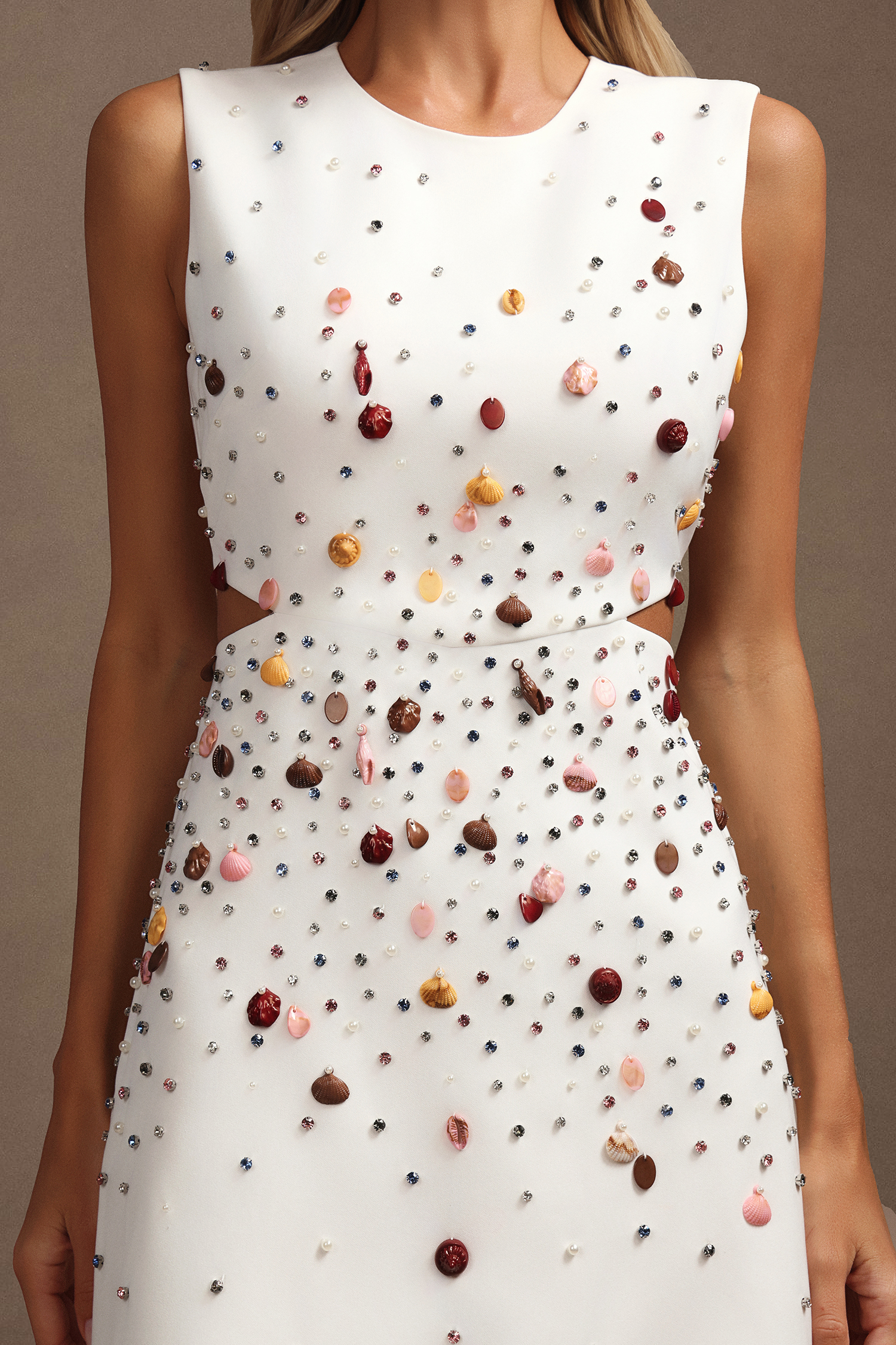 Nanon Sleeveless Hollow Out Diamond Conch Mini Dress