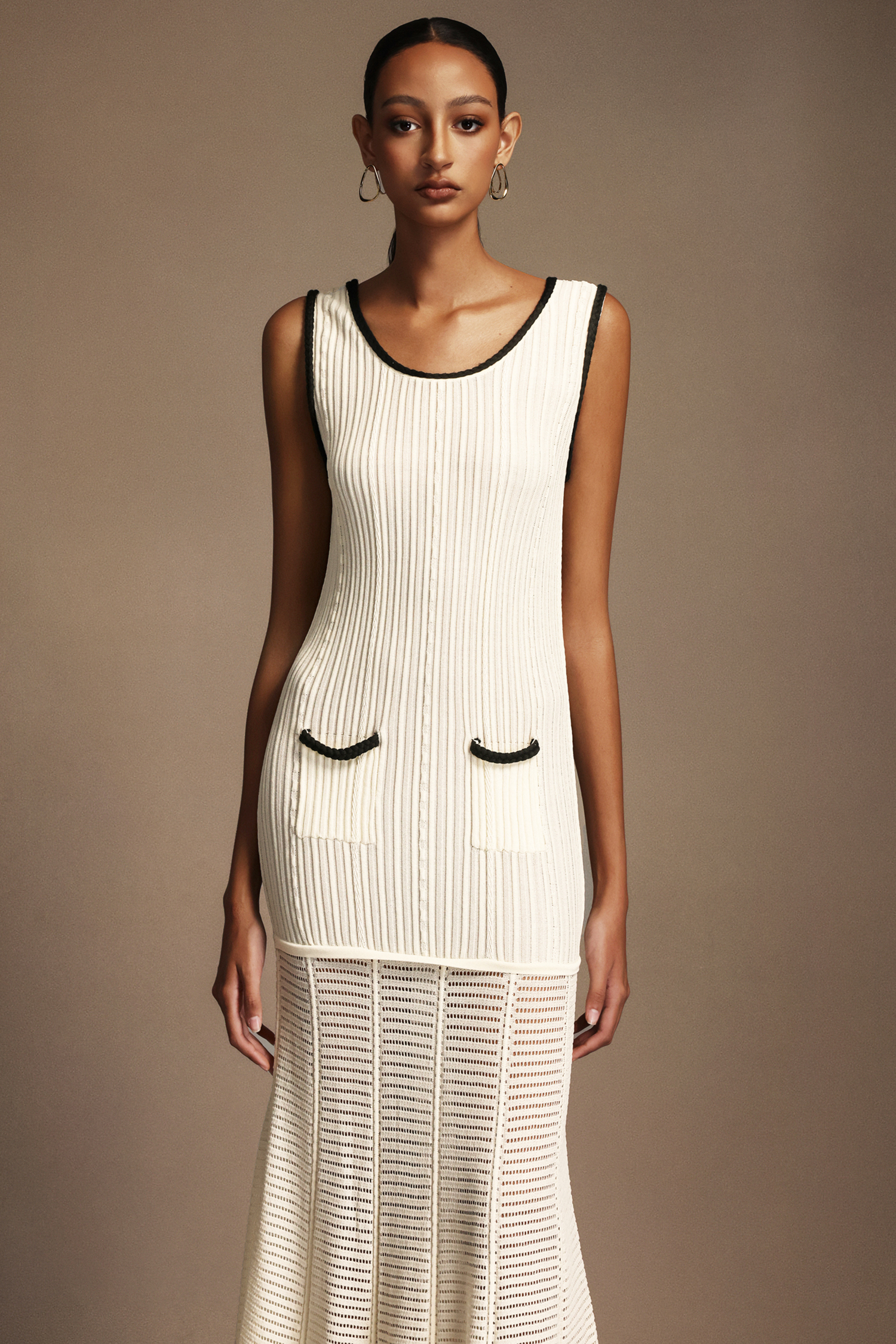 Oyata U-Neck Sleeveless Maxi Dress