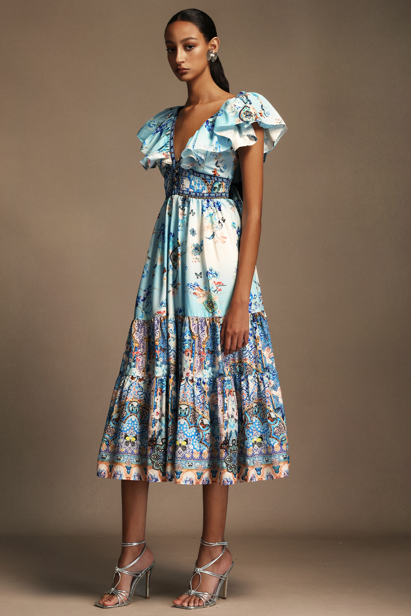 Quinny Sleeveless V-Neck Backless Printed Midi Dress