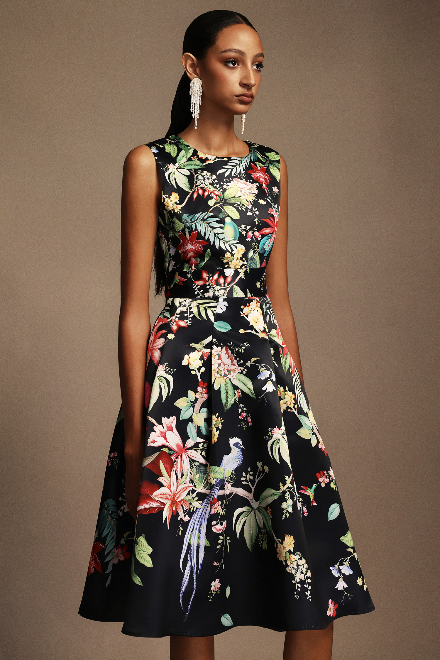 Eyola Sleeveless Floral Printed Midi Dress