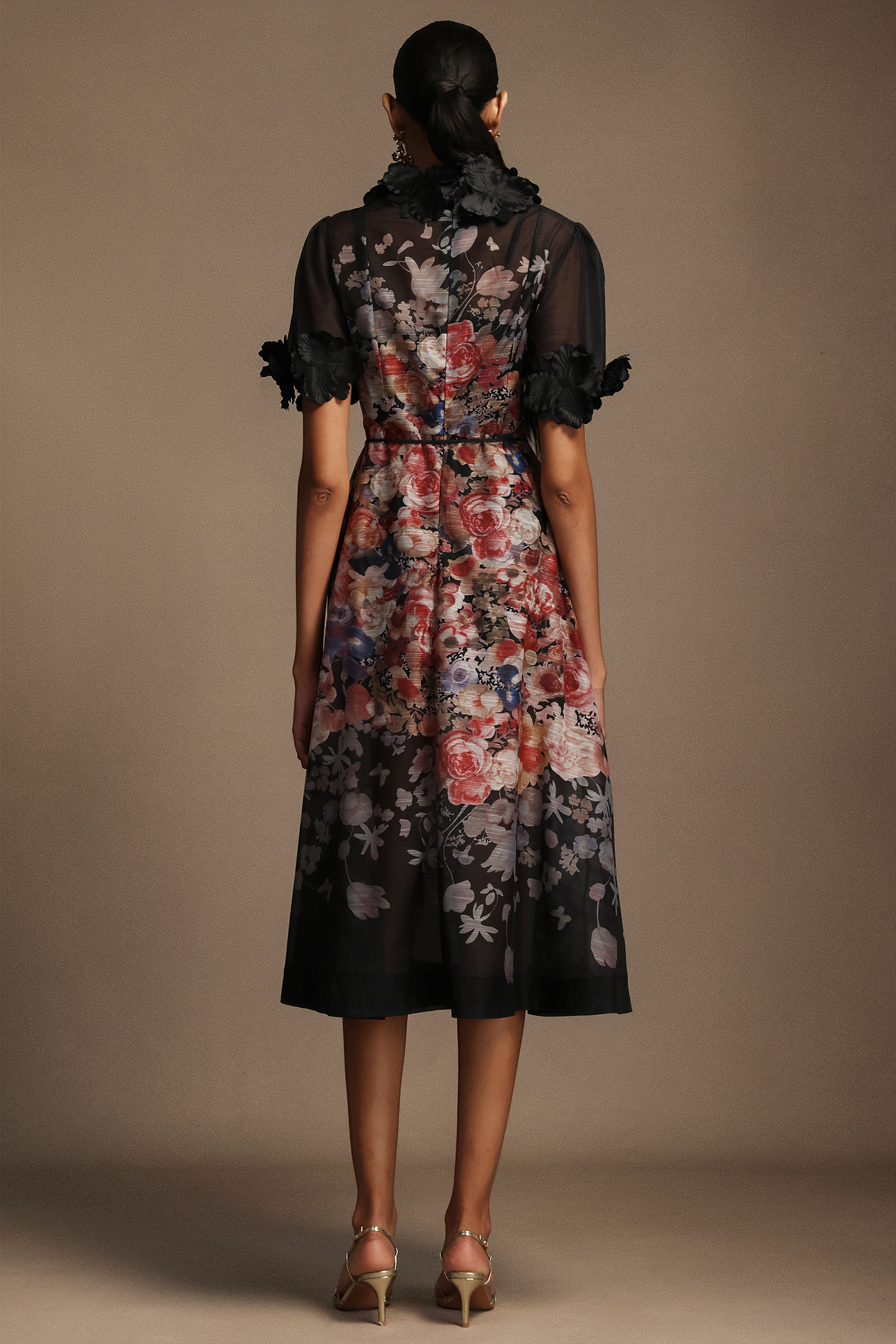 Haliya Short Sleeves Flowers Printed Midi Dress