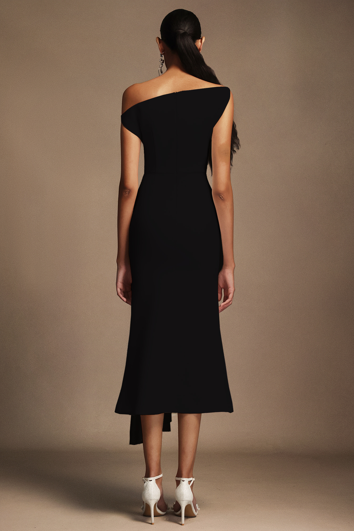 Juny Oblique Shoulder Sleeveless Folds Midi Dress
