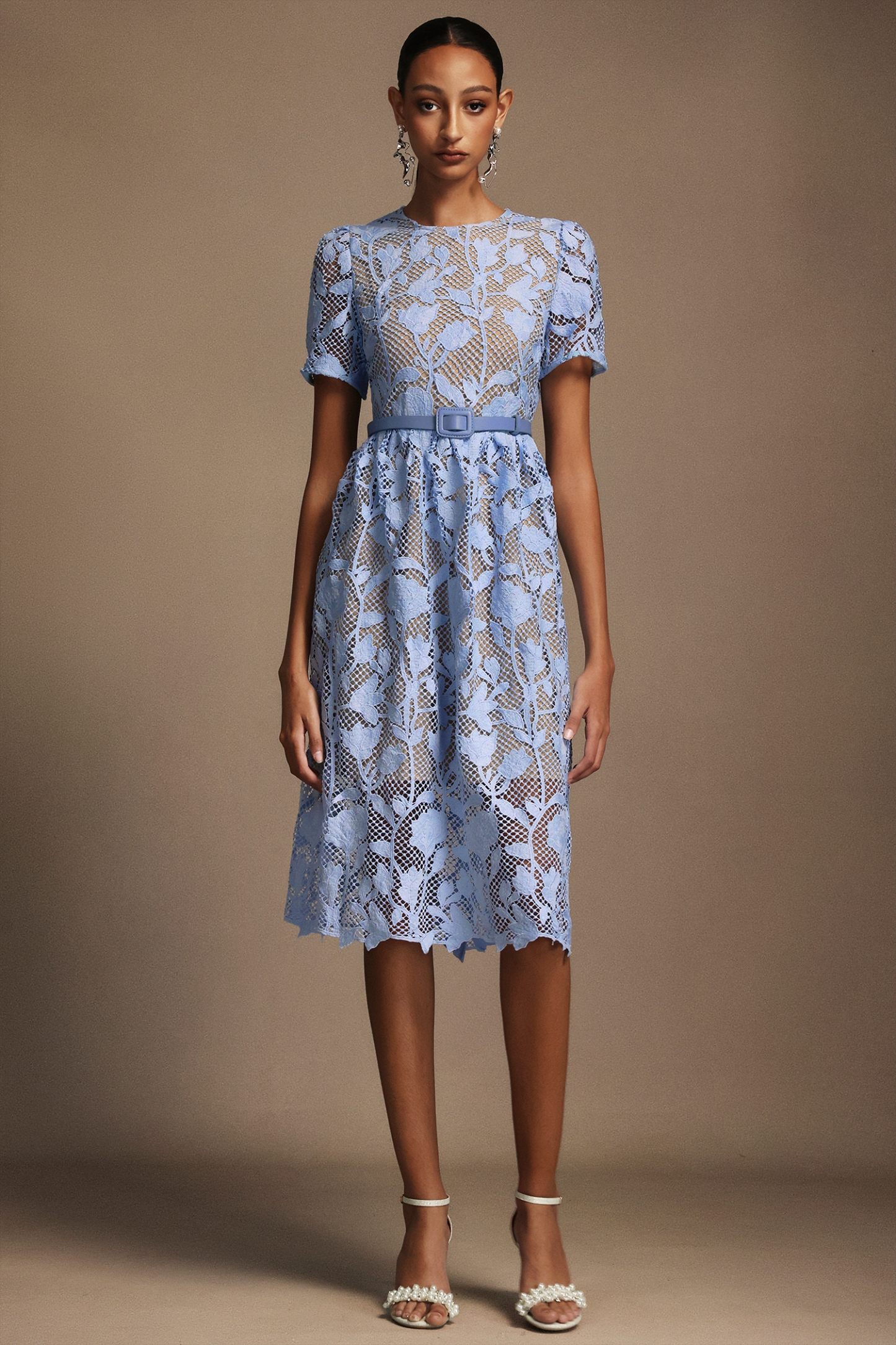 Reye Round Neck Short Sleeves Flowers Lace Midi Dress