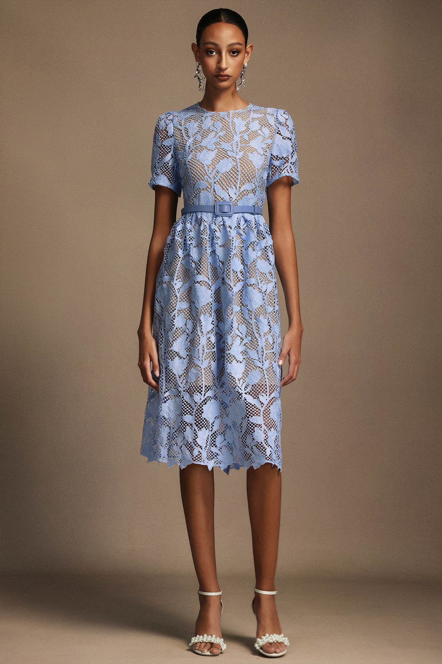 Reye Round Neck Short Sleeves Flowers Lace Midi Dress