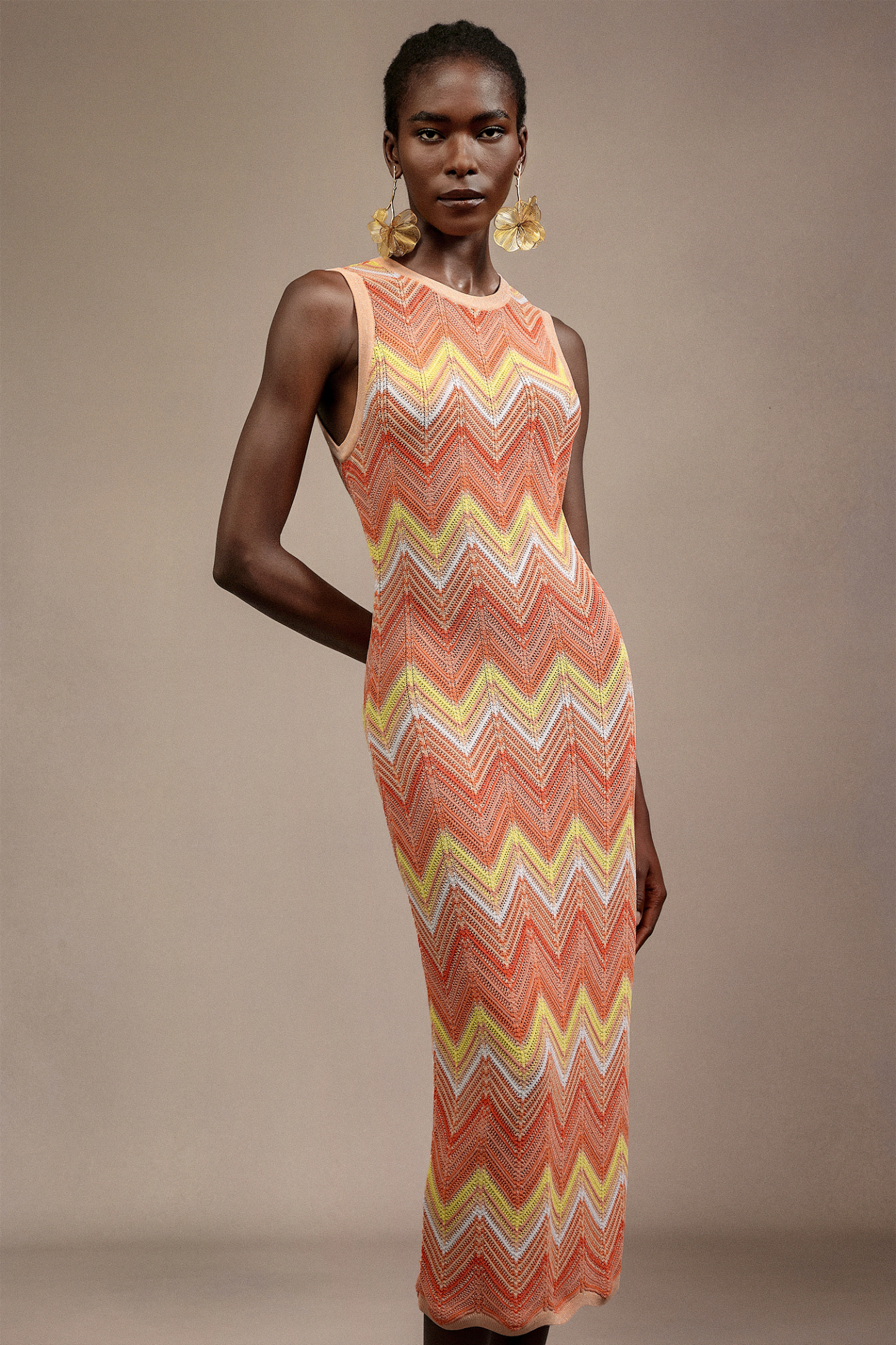 Laurie Sleeveless Round Neck Wave Pattern Midi Dress