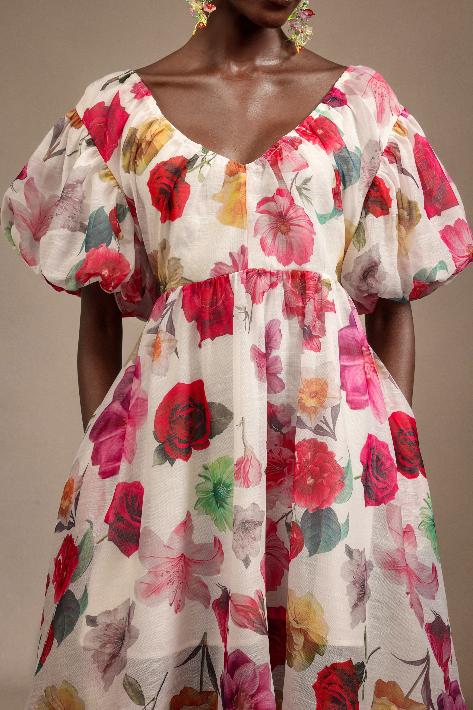 Kolari V-Neck Short Sleeves Floral Printed Mini Dress