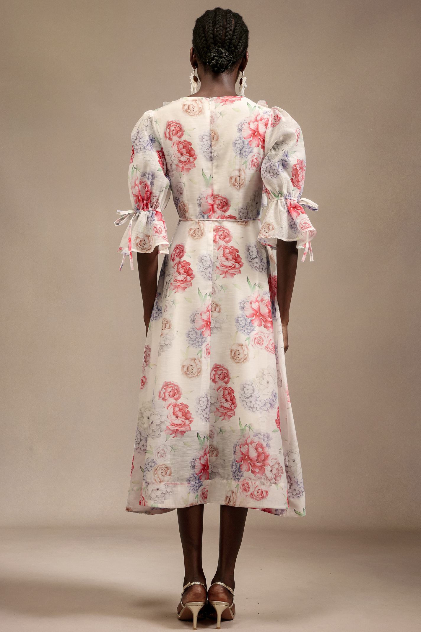 Estrela V-Neck Elbow Sleeve Floral Printed Midi Dress