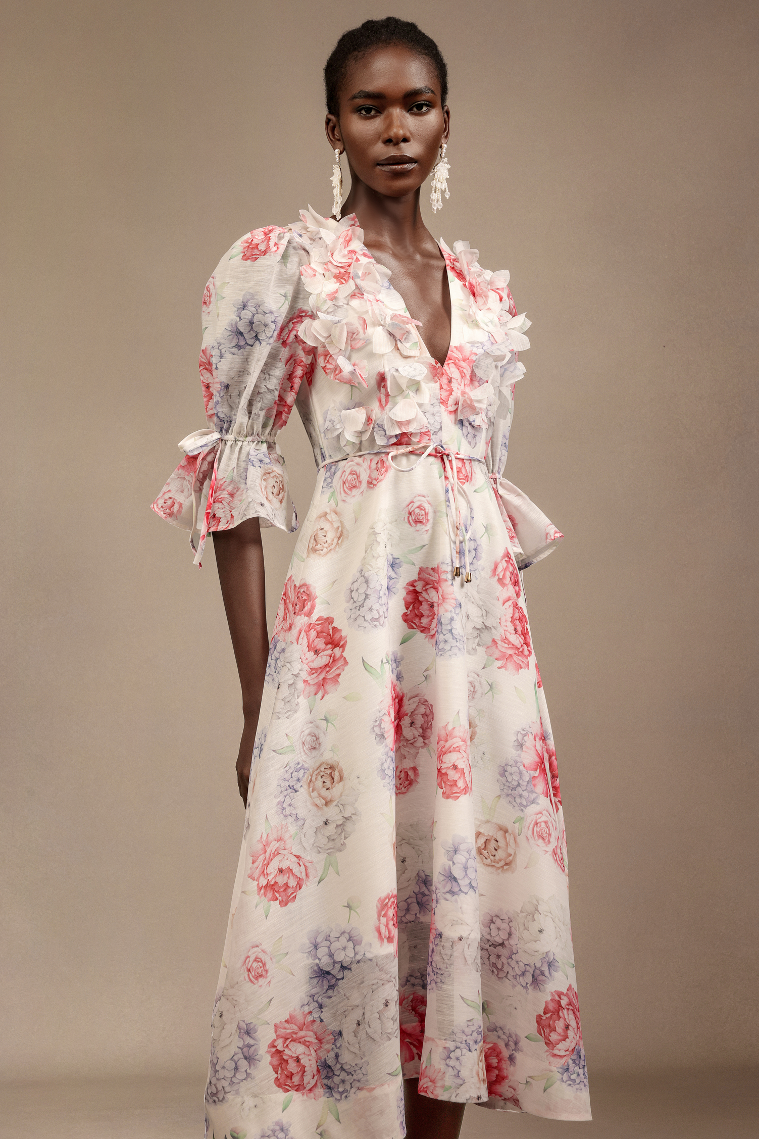 Estrela V-Neck Elbow Sleeve Floral Printed Midi Dress