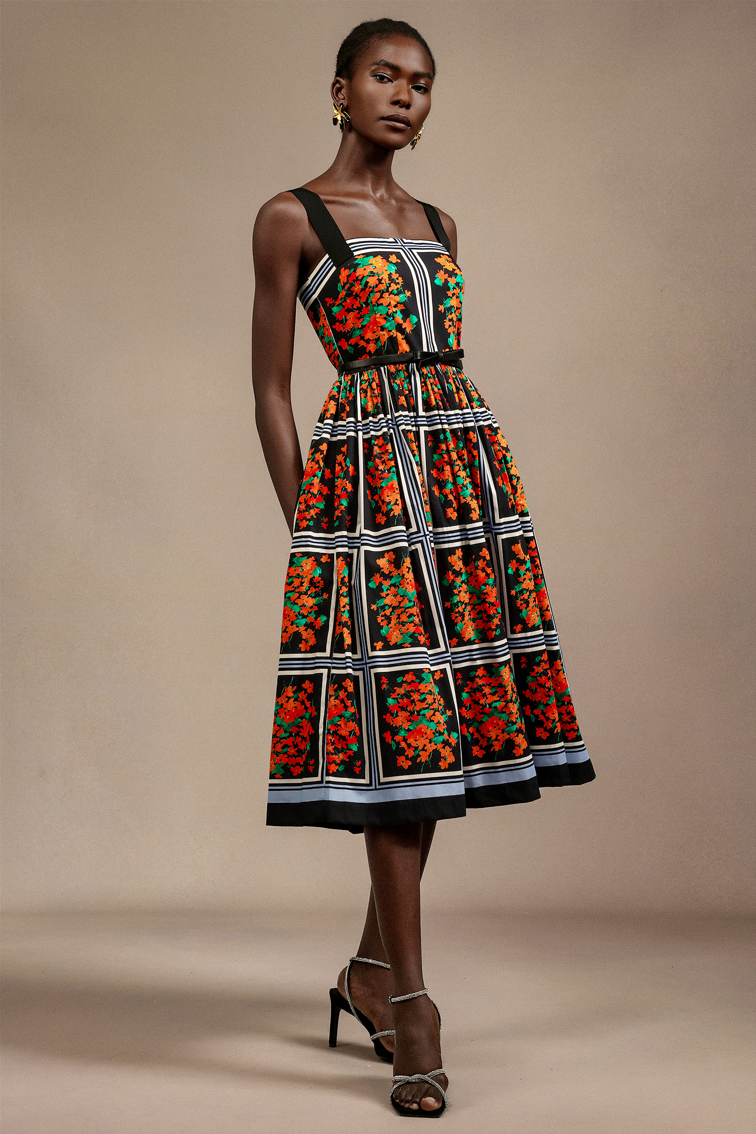Qearl Halter Floral Printed Midi Dress