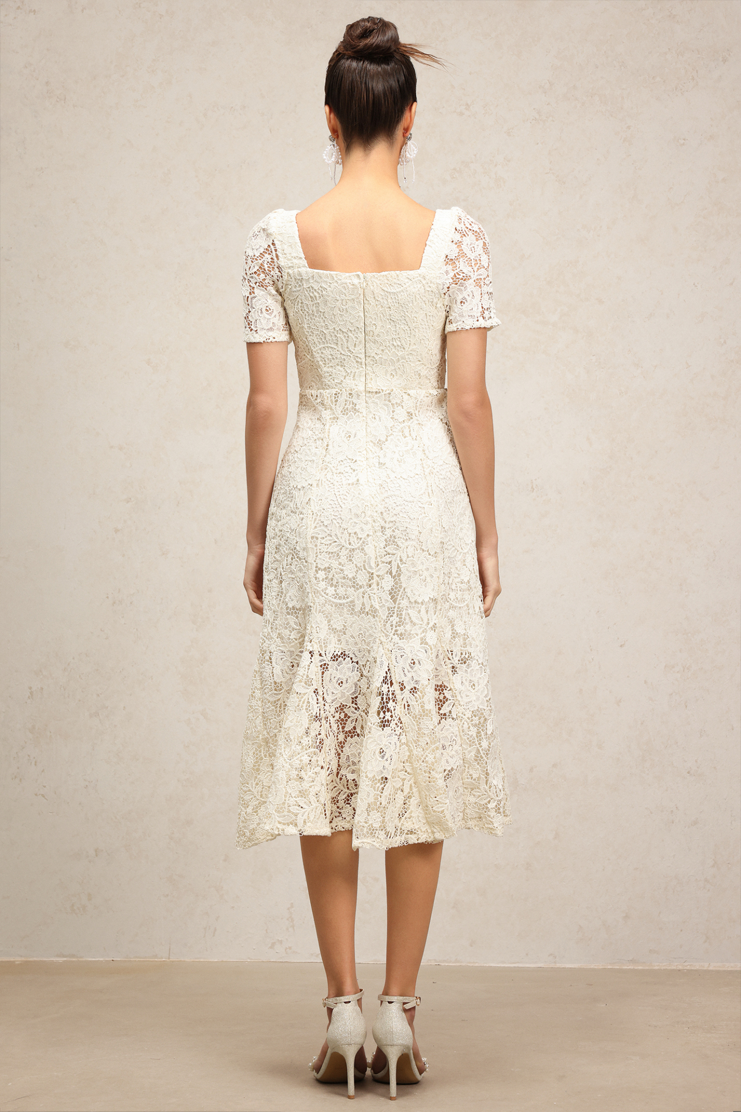 Zaina Diamond Bowknot Short Sleeves Lace Midi Dress