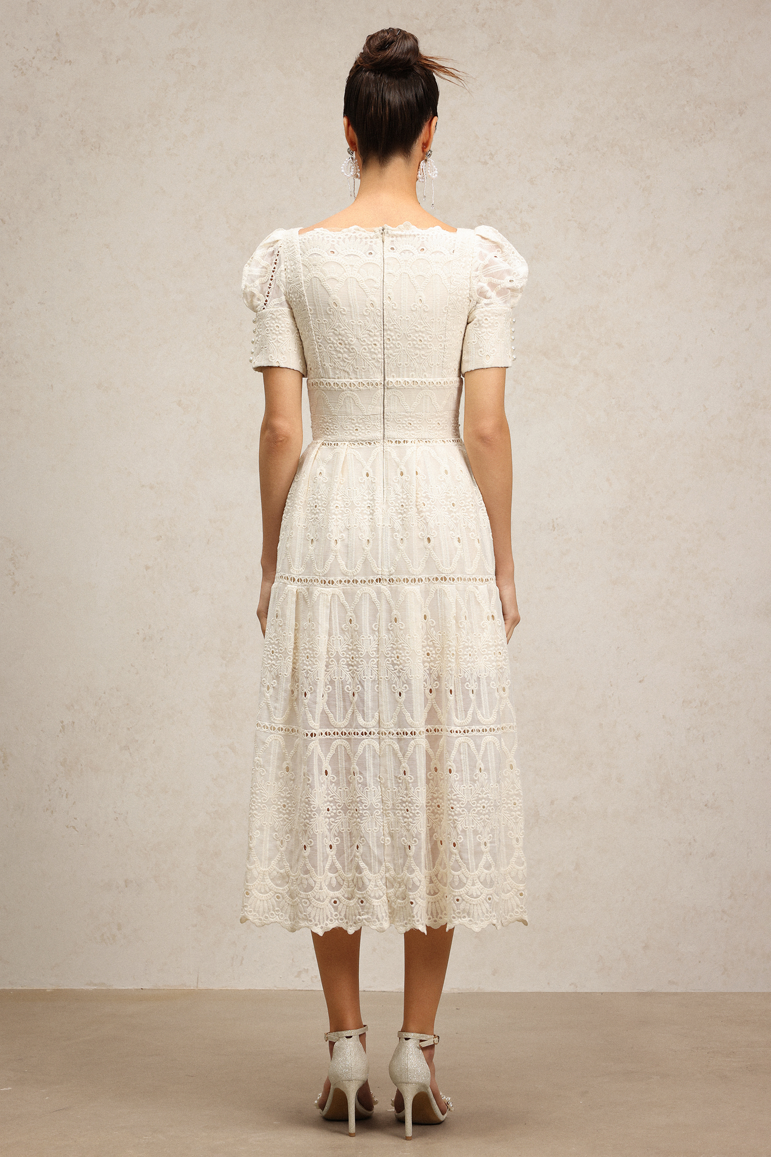Leko Short Sleeves Pearl Embroidery Midi Dress