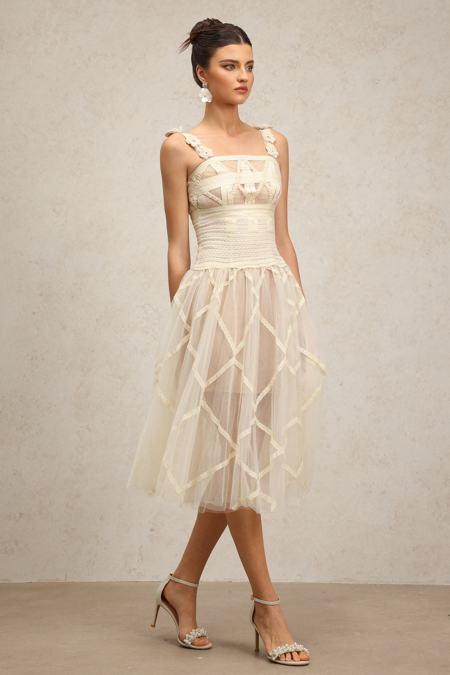 Viomo Halter Pearl Flowers Lace Embroidery Midi Dress