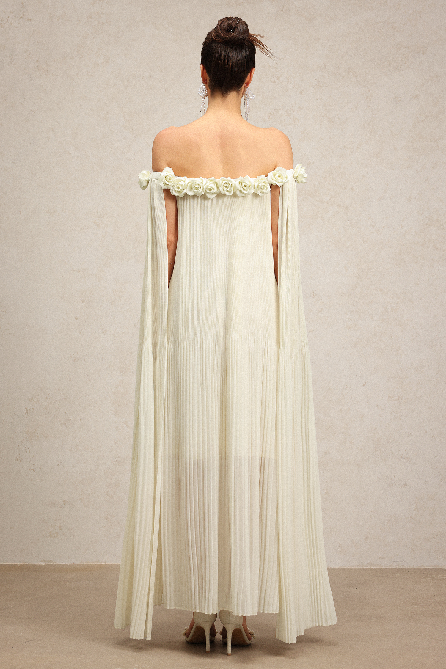Gini Off-The-Shoulder Flowers Folds Maxi Dress