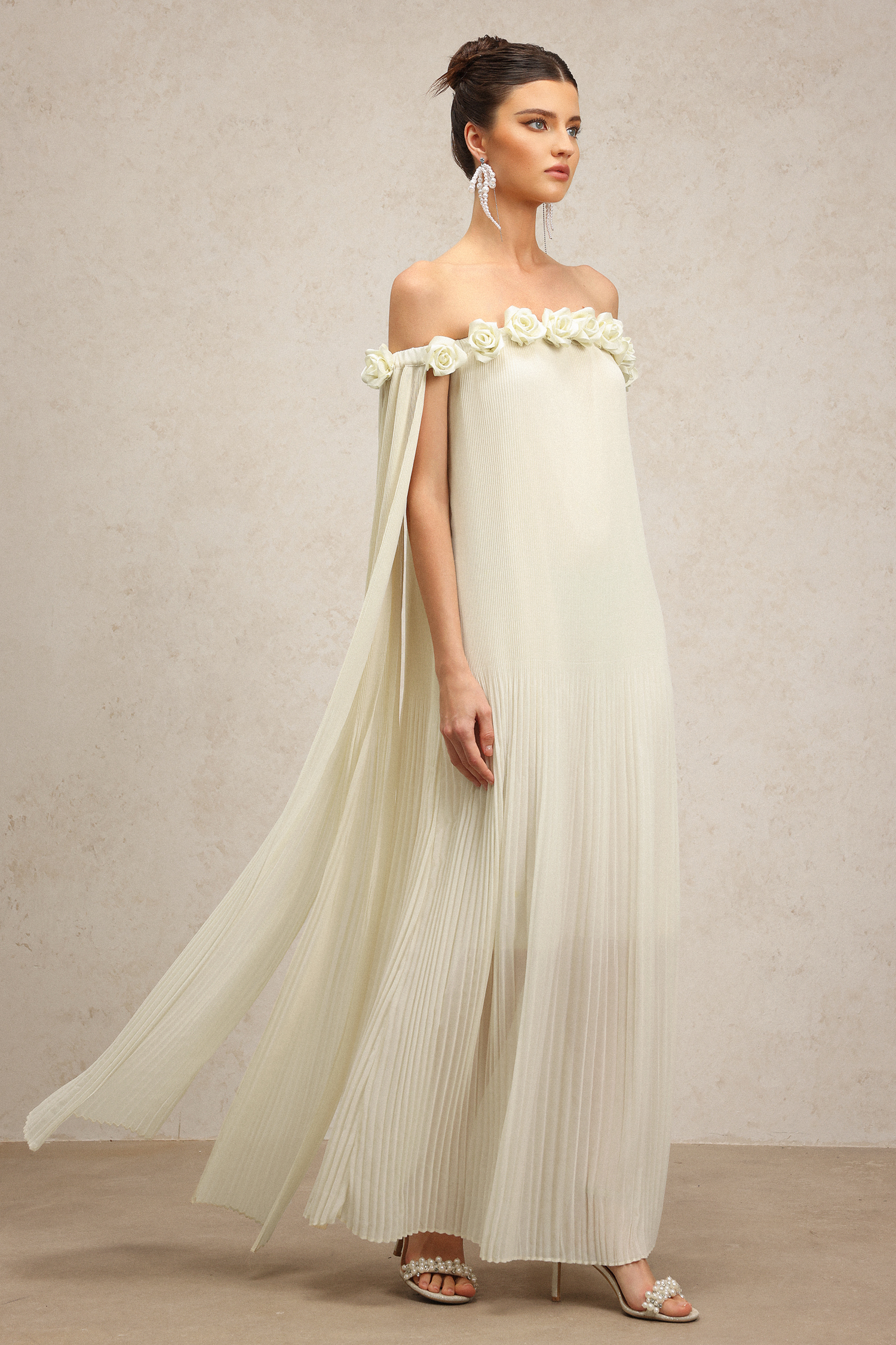 Gini Off-The-Shoulder Flowers Folds Maxi Dress