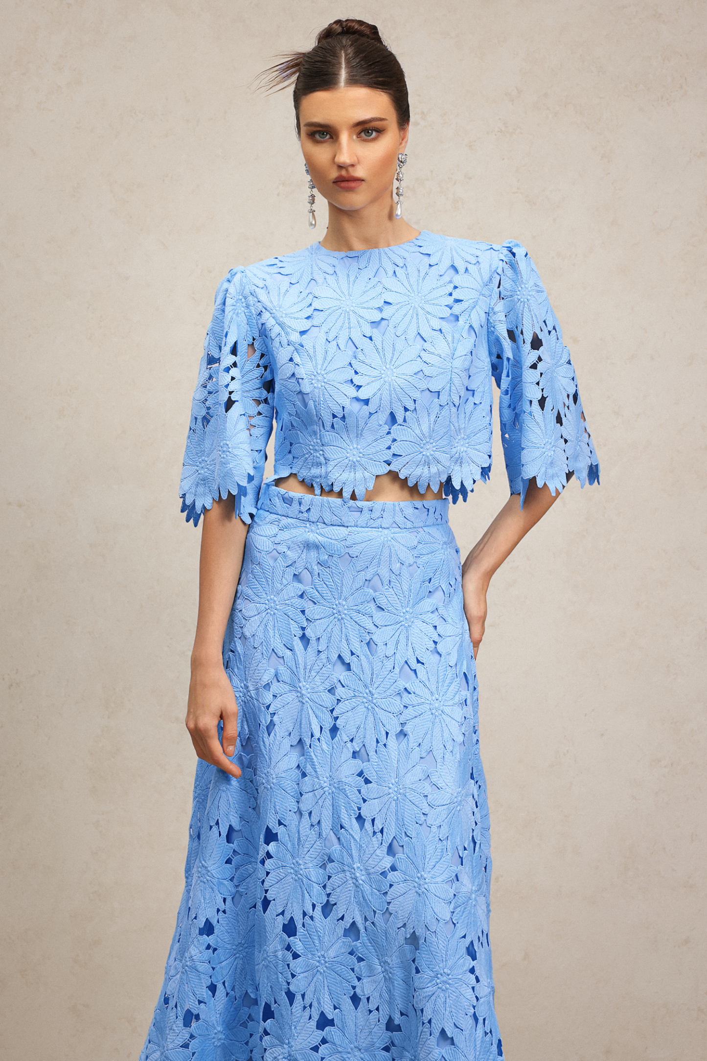 Jaca Short Sleeves Flowers Lace Top And Skirt Two-Piece Set