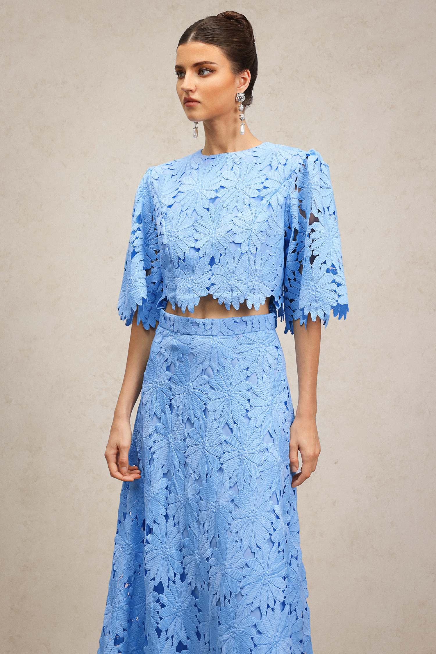Jaca Short Sleeves Flowers Lace Top And Skirt Two-Piece Set