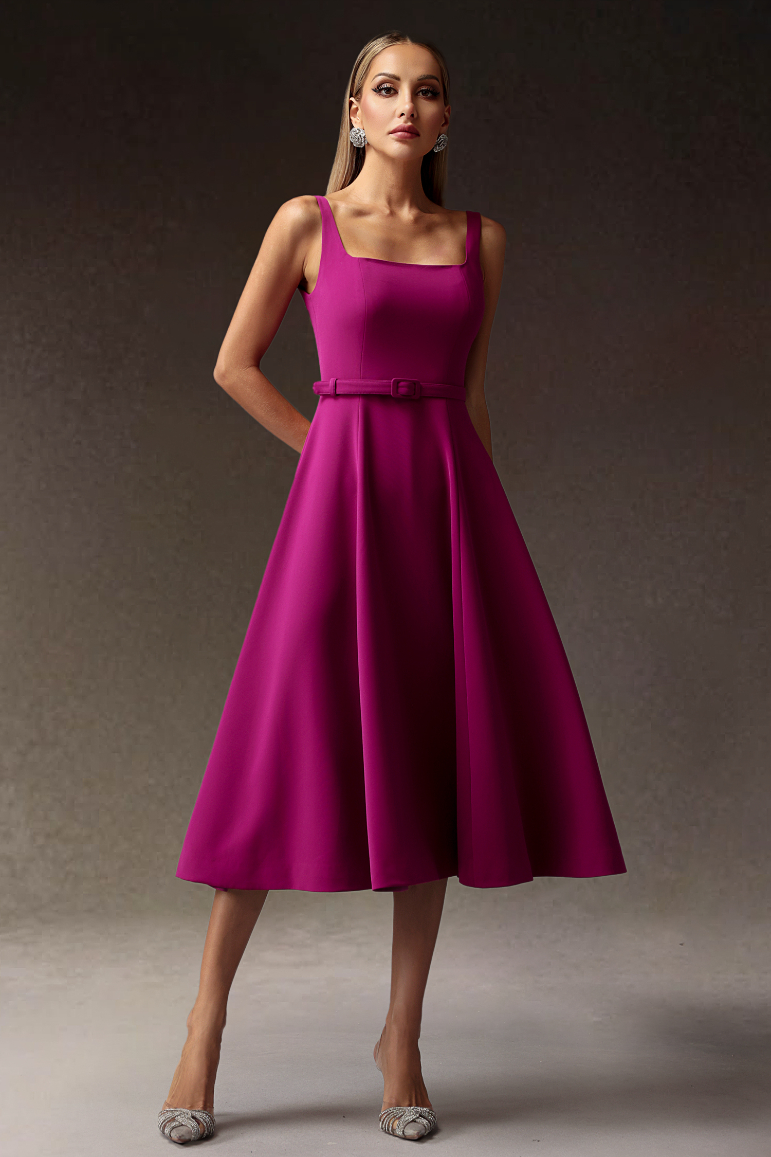 Willi Sleevless Square-cut Collar Maxi Dress