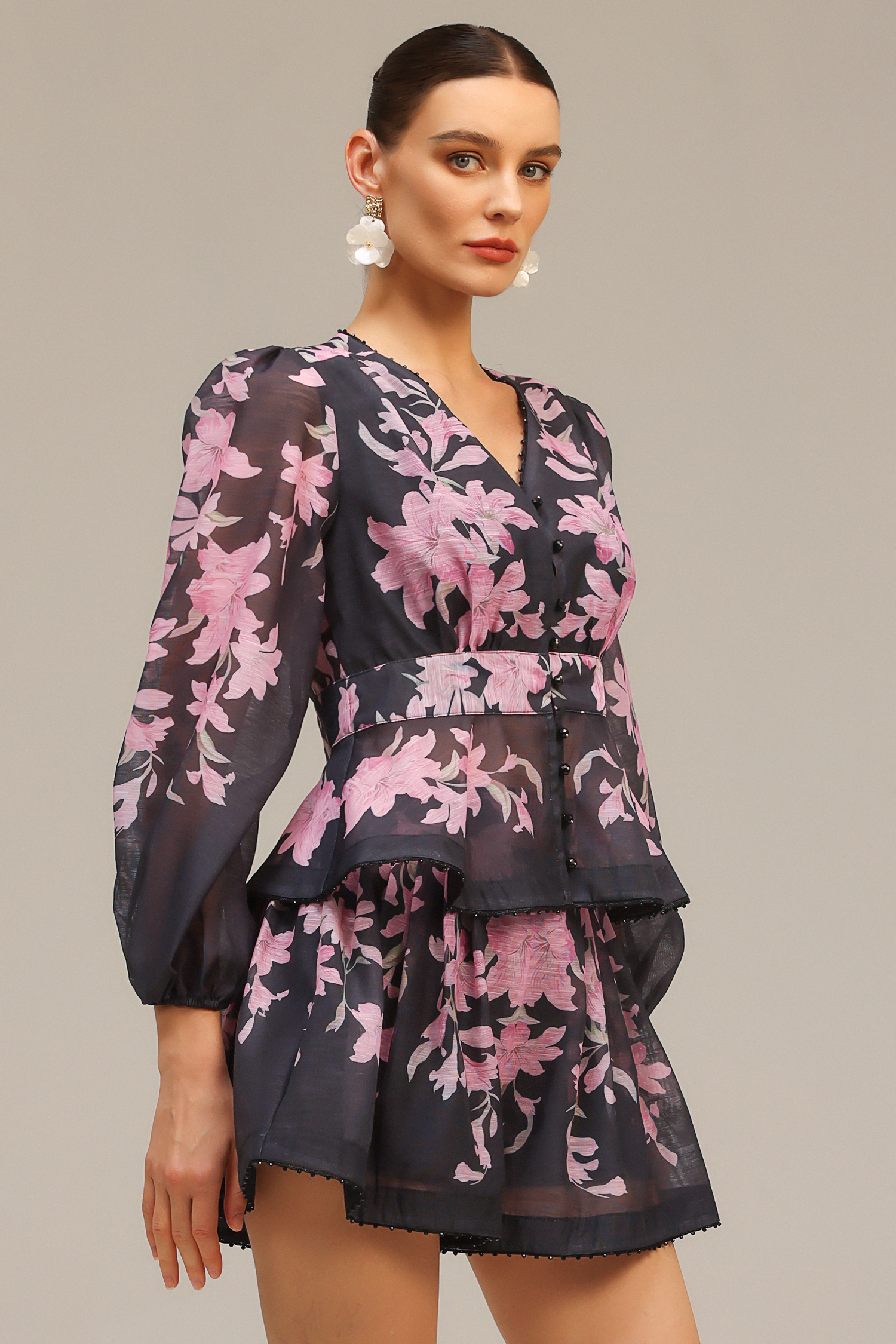 Xidel V-Neck Long Sleeves Floral Printed Top And Shorts Two-Piece Set