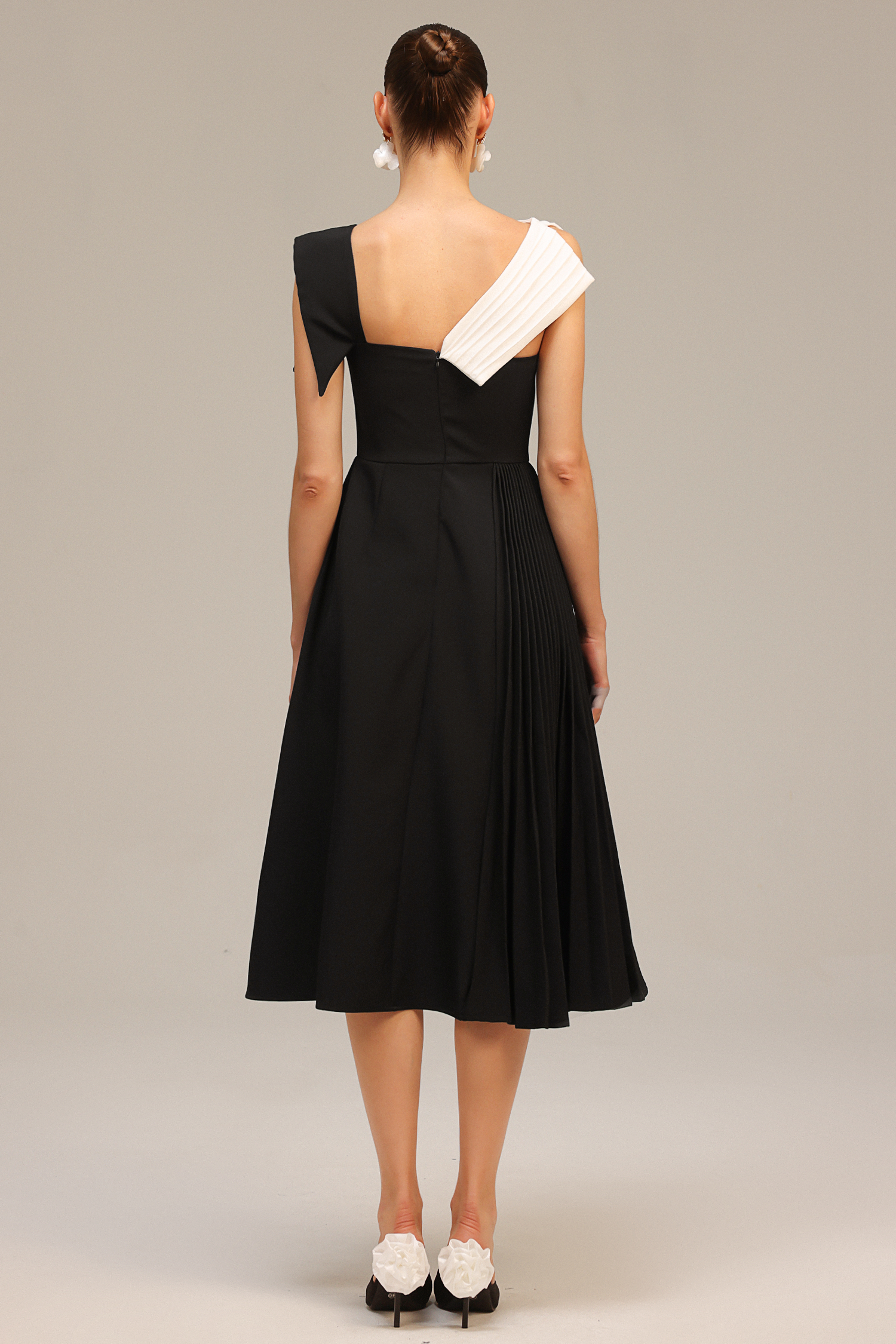 Werza Oblique Shoulder Midi Dress