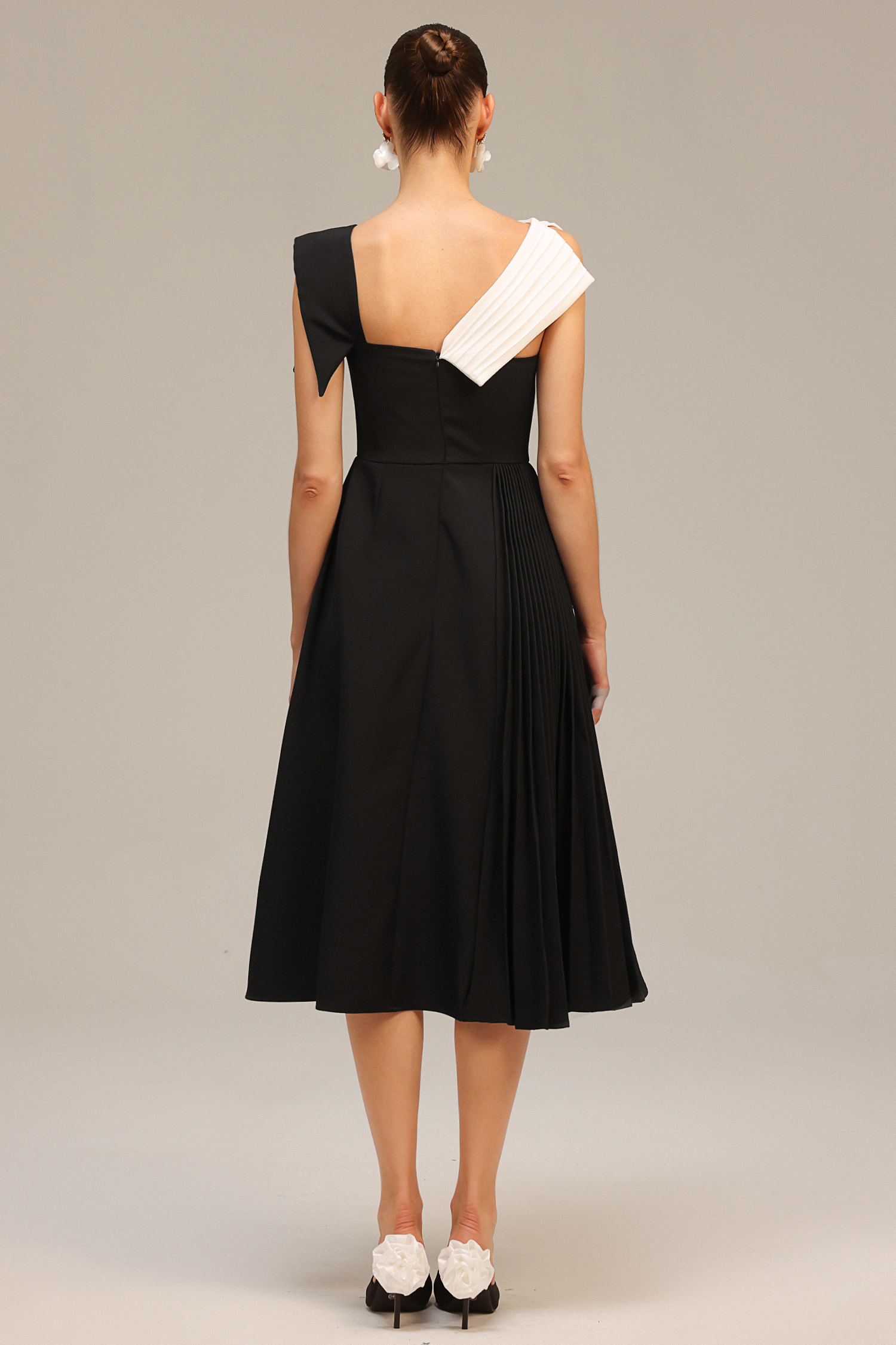 Werza Oblique Shoulder Midi Dress