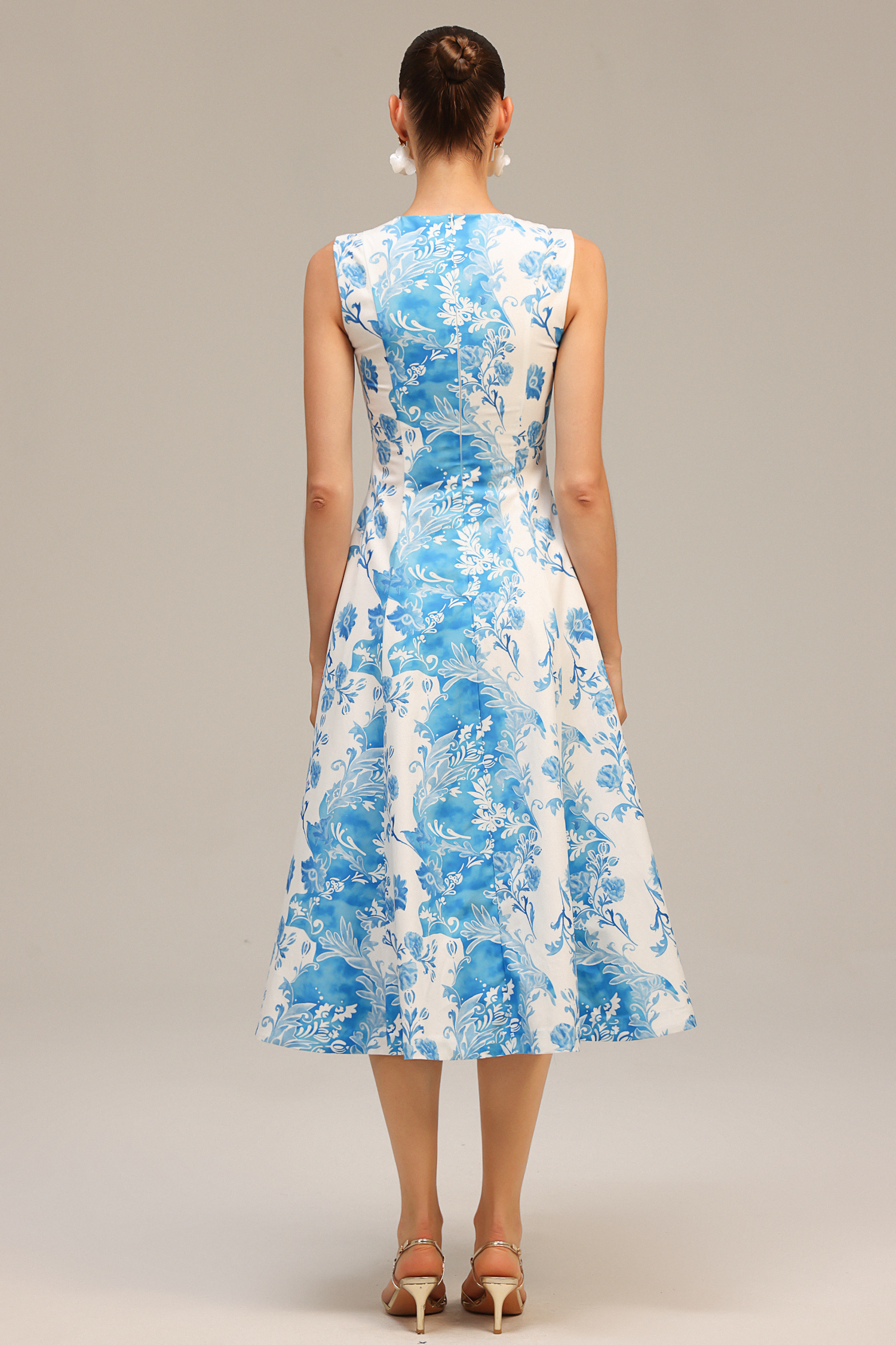 Tikia Round Neck Sleeveless Floral Printed Midi Dress