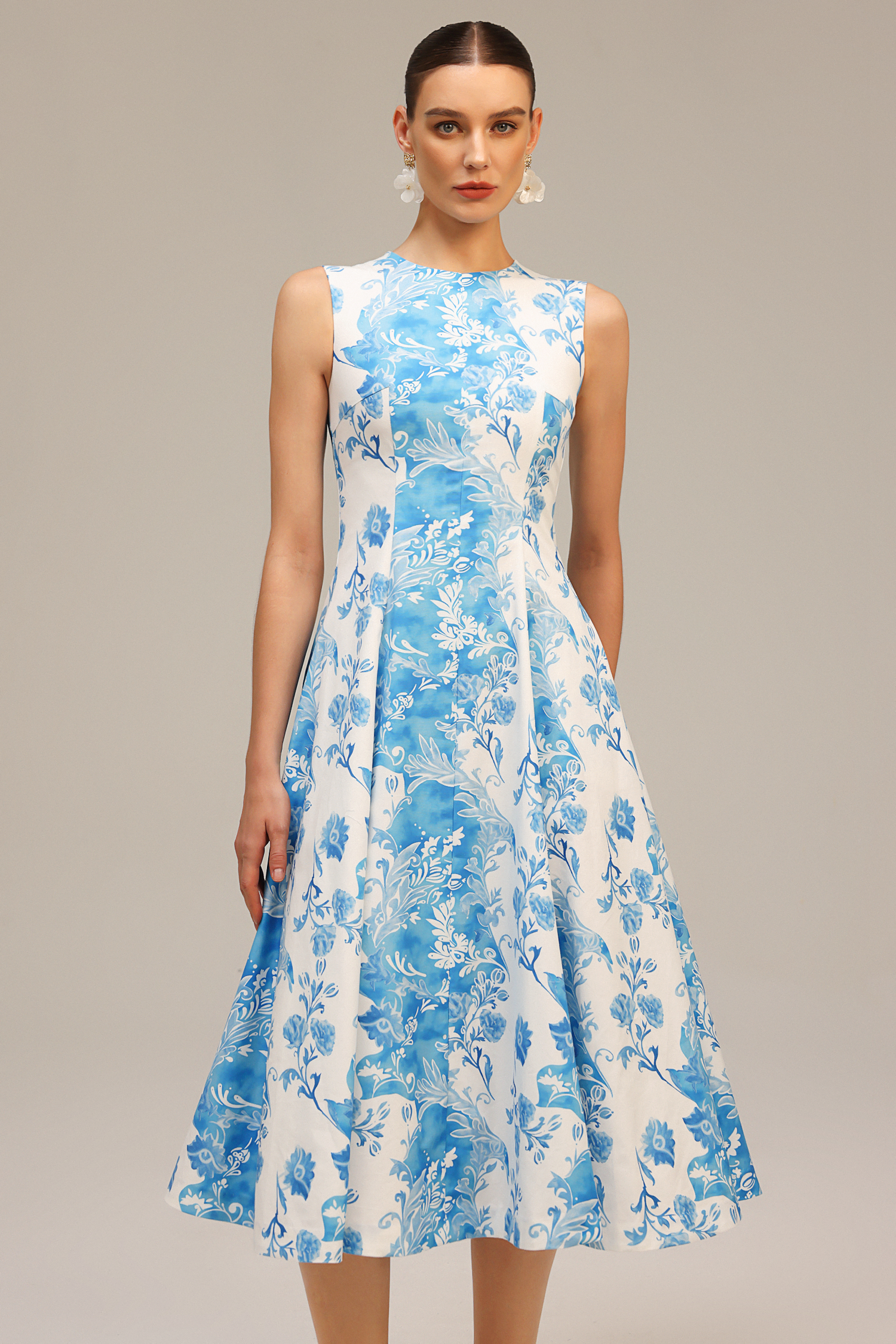 Tikia Round Neck Sleeveless Floral Printed Midi Dress