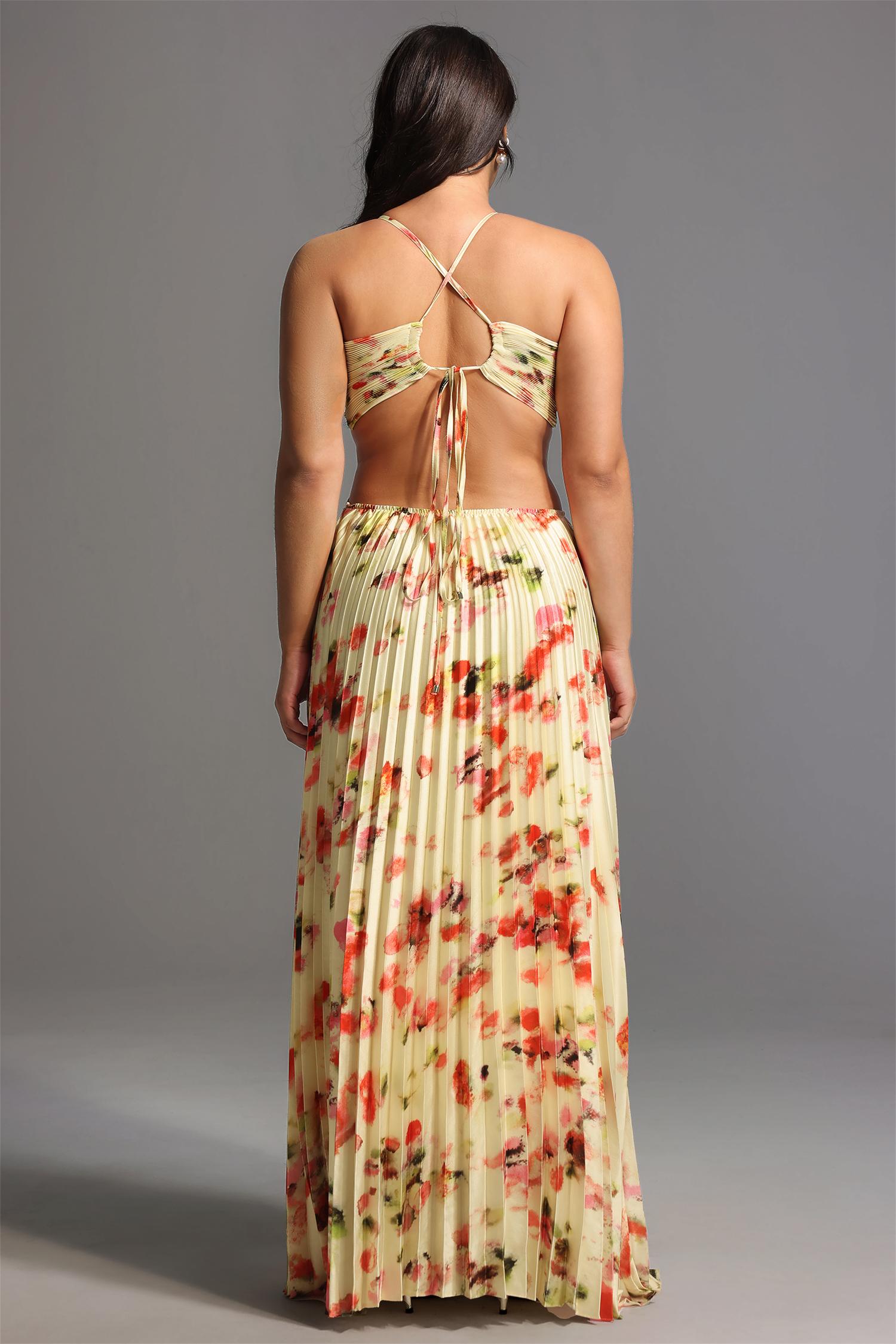 Huresa Halter Sleeveless V-Neck Hollow Out Maxi Dress