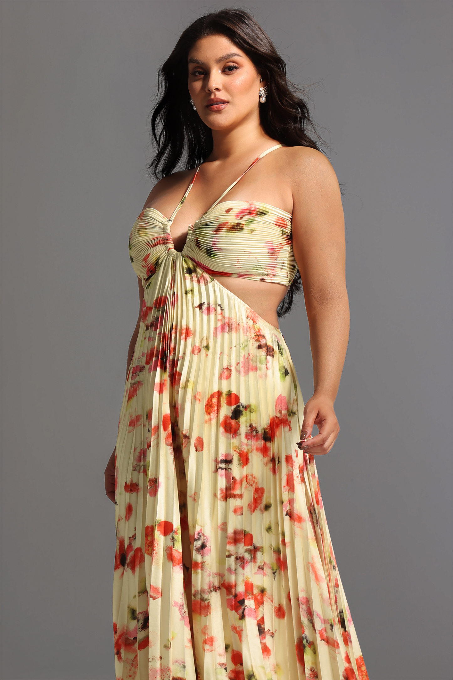 Huresa Halter Sleeveless V-Neck Hollow Out Maxi Dress