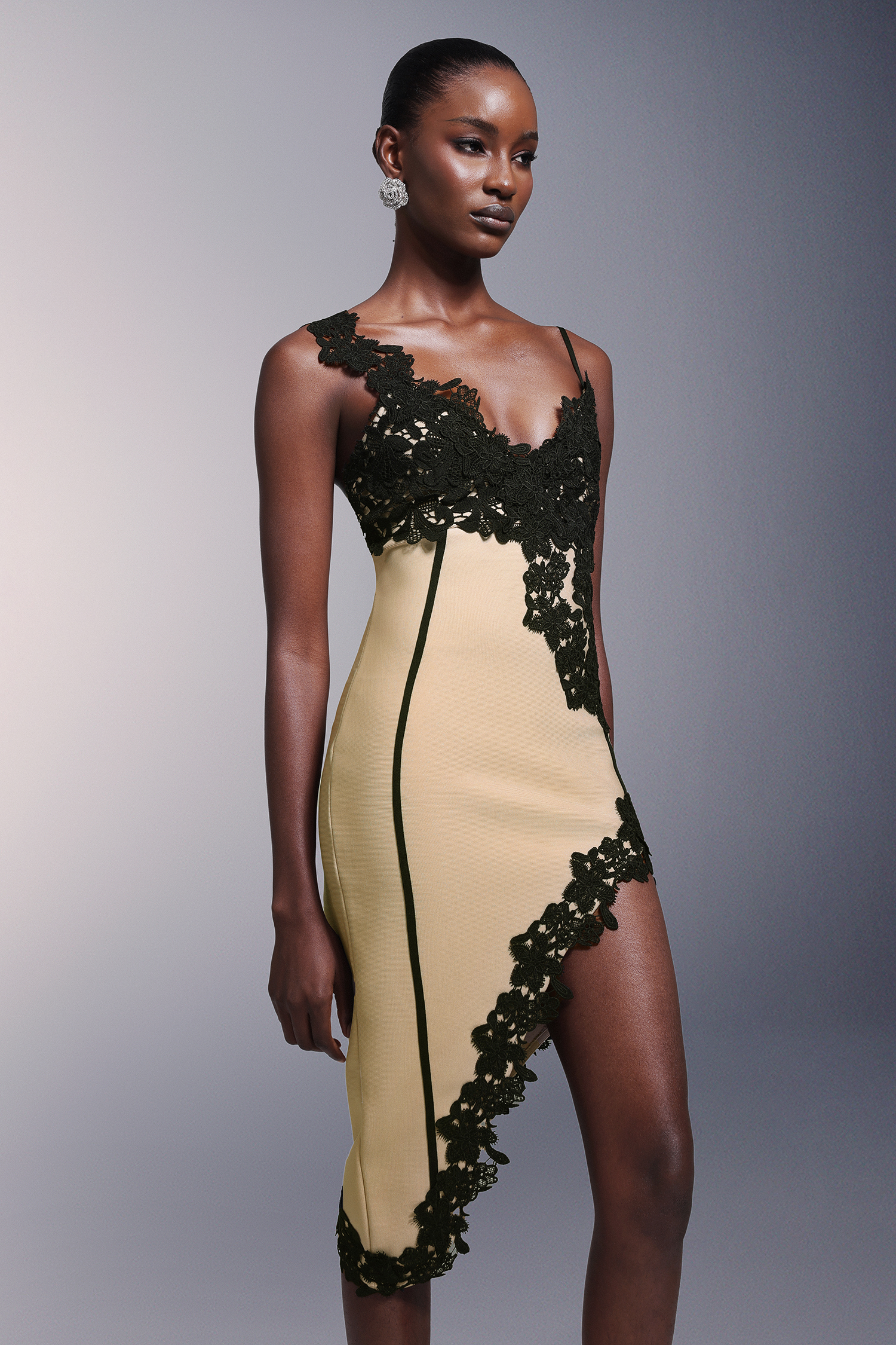 Turey High Slit Lace Bandage Midi Dress